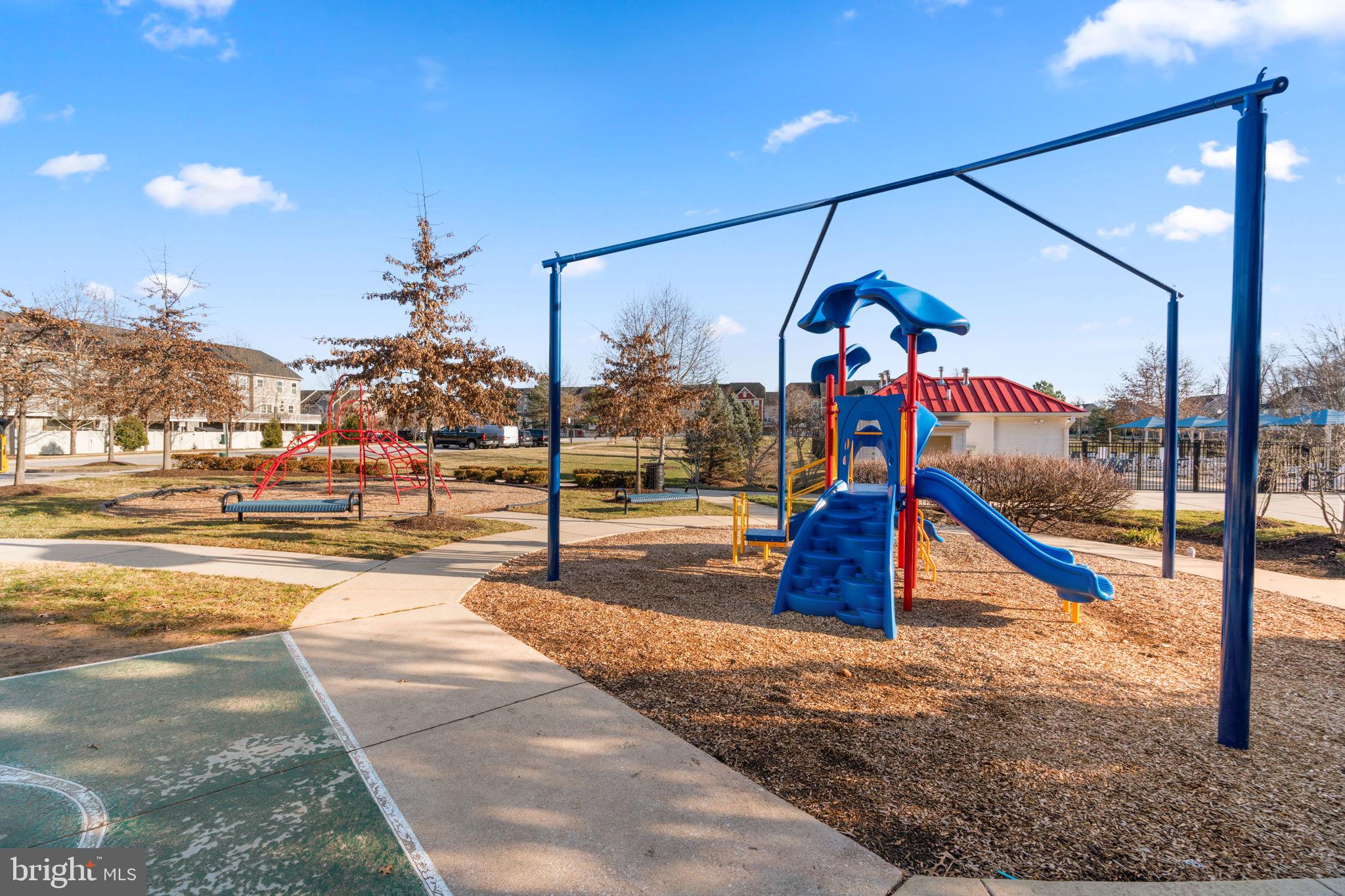 CREEKSIDE VILLAGE AT TANYARD SPRINGS - Residential
