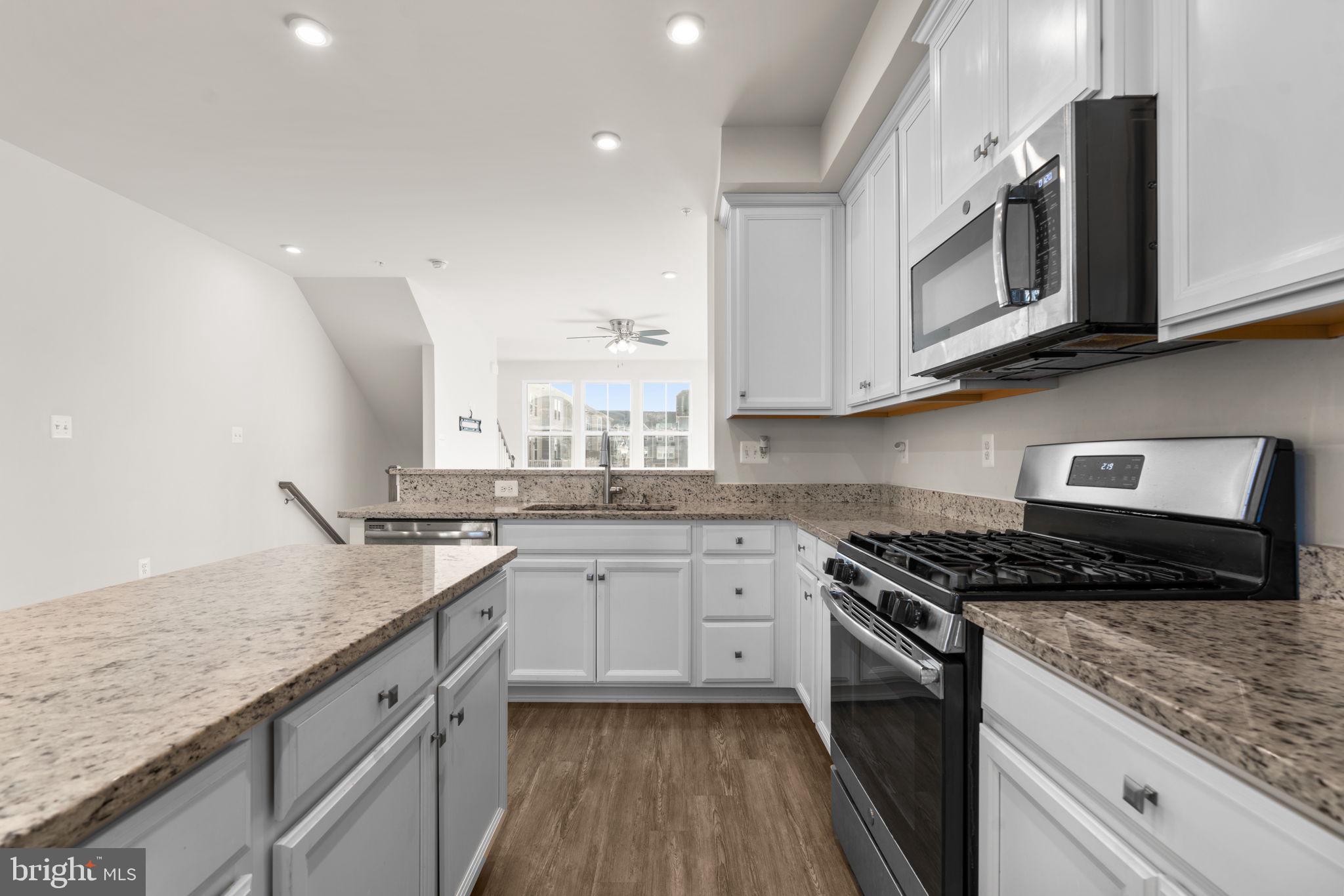 CREEKSIDE VILLAGE AT TANYARD SPRINGS - Residential