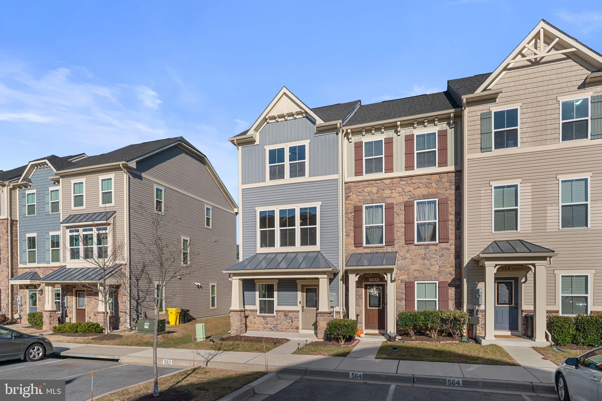 CREEKSIDE VILLAGE AT TANYARD SPRINGS - Residential