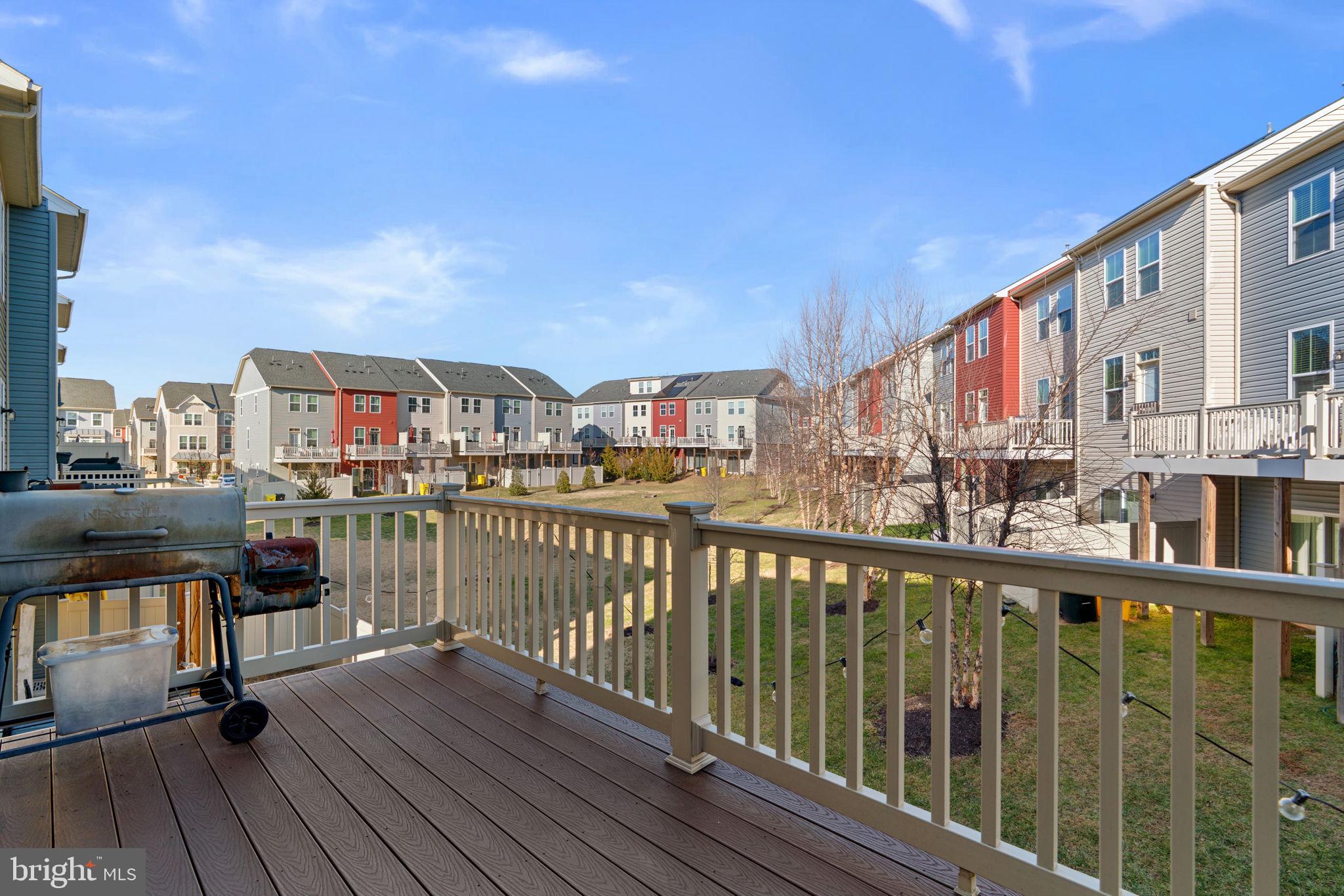 CREEKSIDE VILLAGE AT TANYARD SPRINGS - Residential