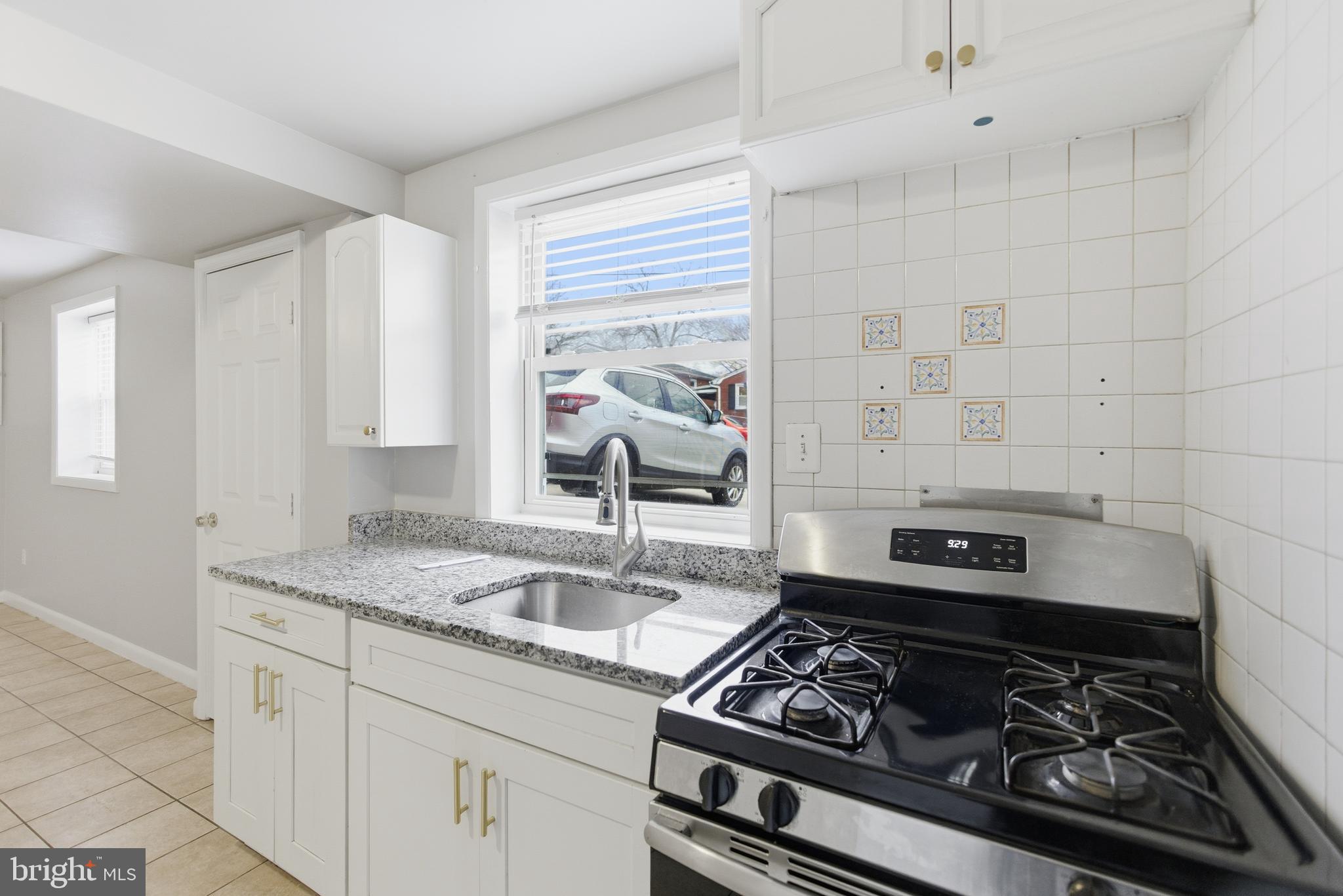 CORAL HILLS - Residential Lease