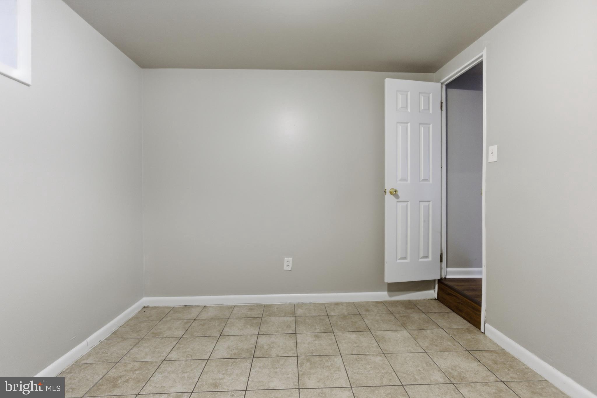CORAL HILLS - Residential Lease