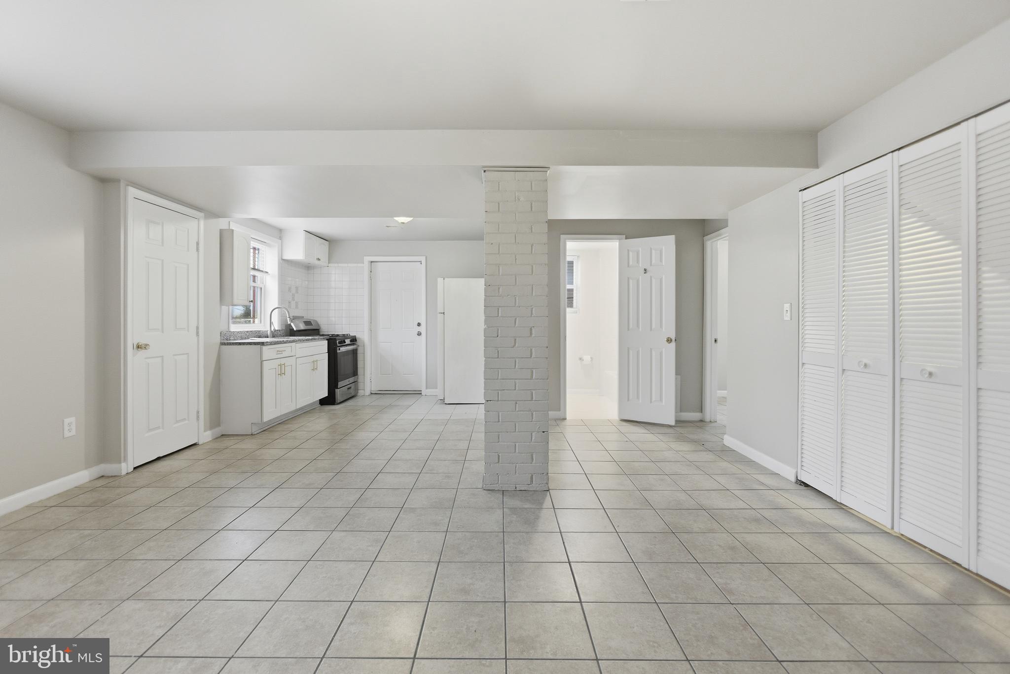 CORAL HILLS - Residential Lease