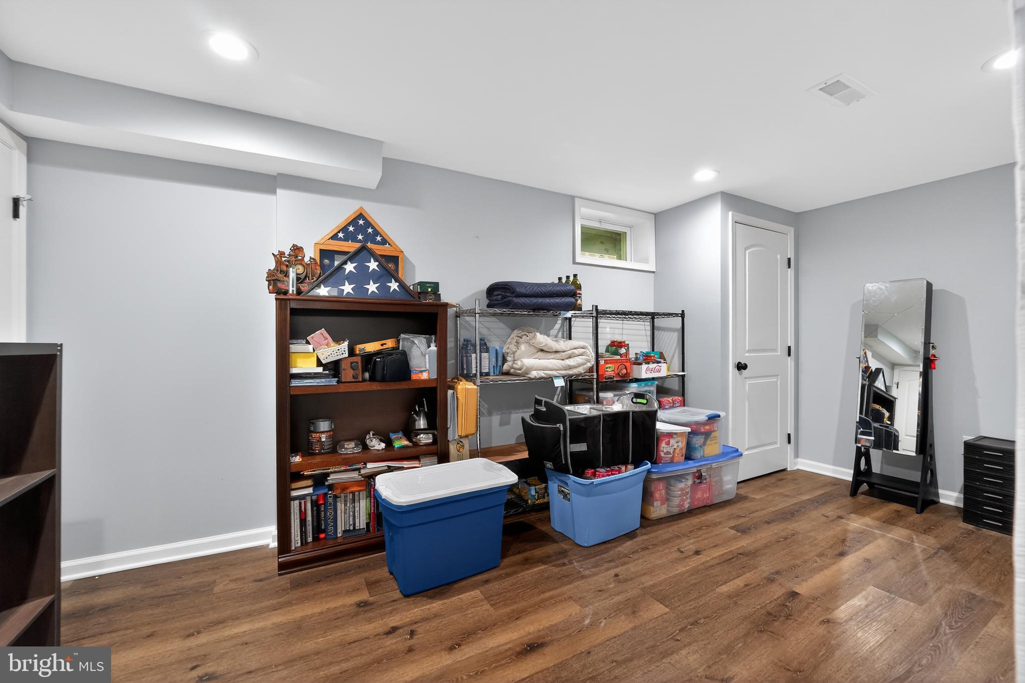 SUNRISE CEDARS - Residential