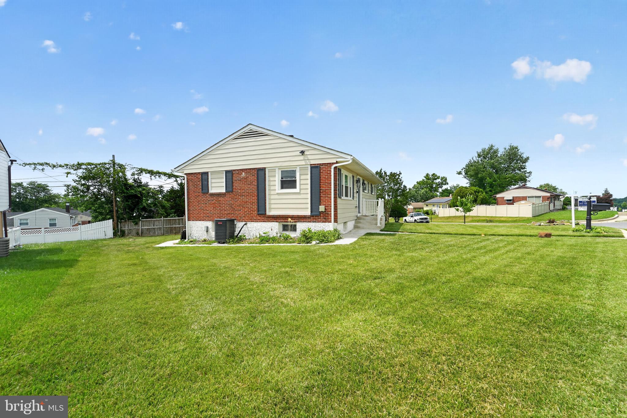 SUNRISE CEDARS - Residential