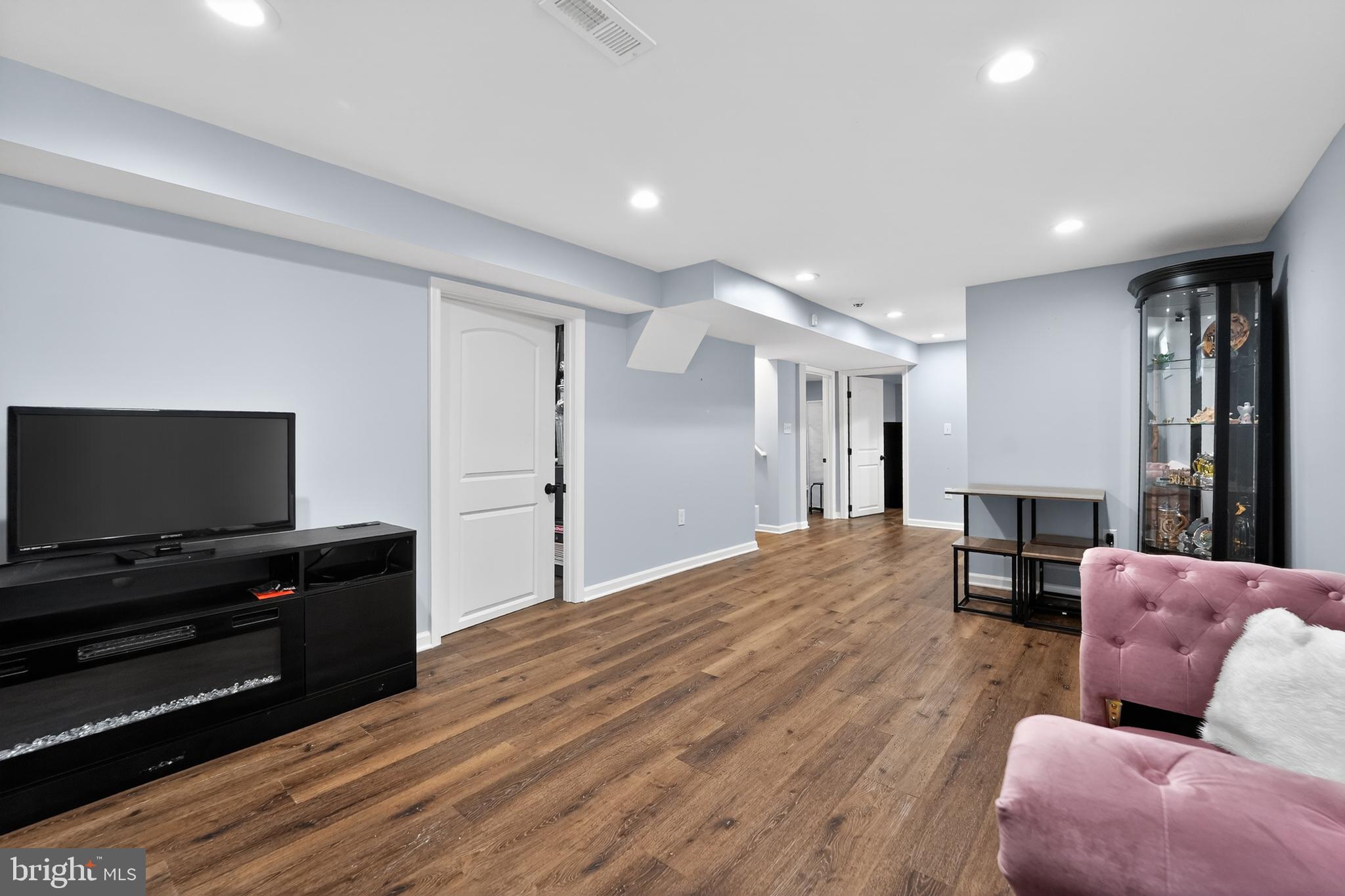 SUNRISE CEDARS - Residential