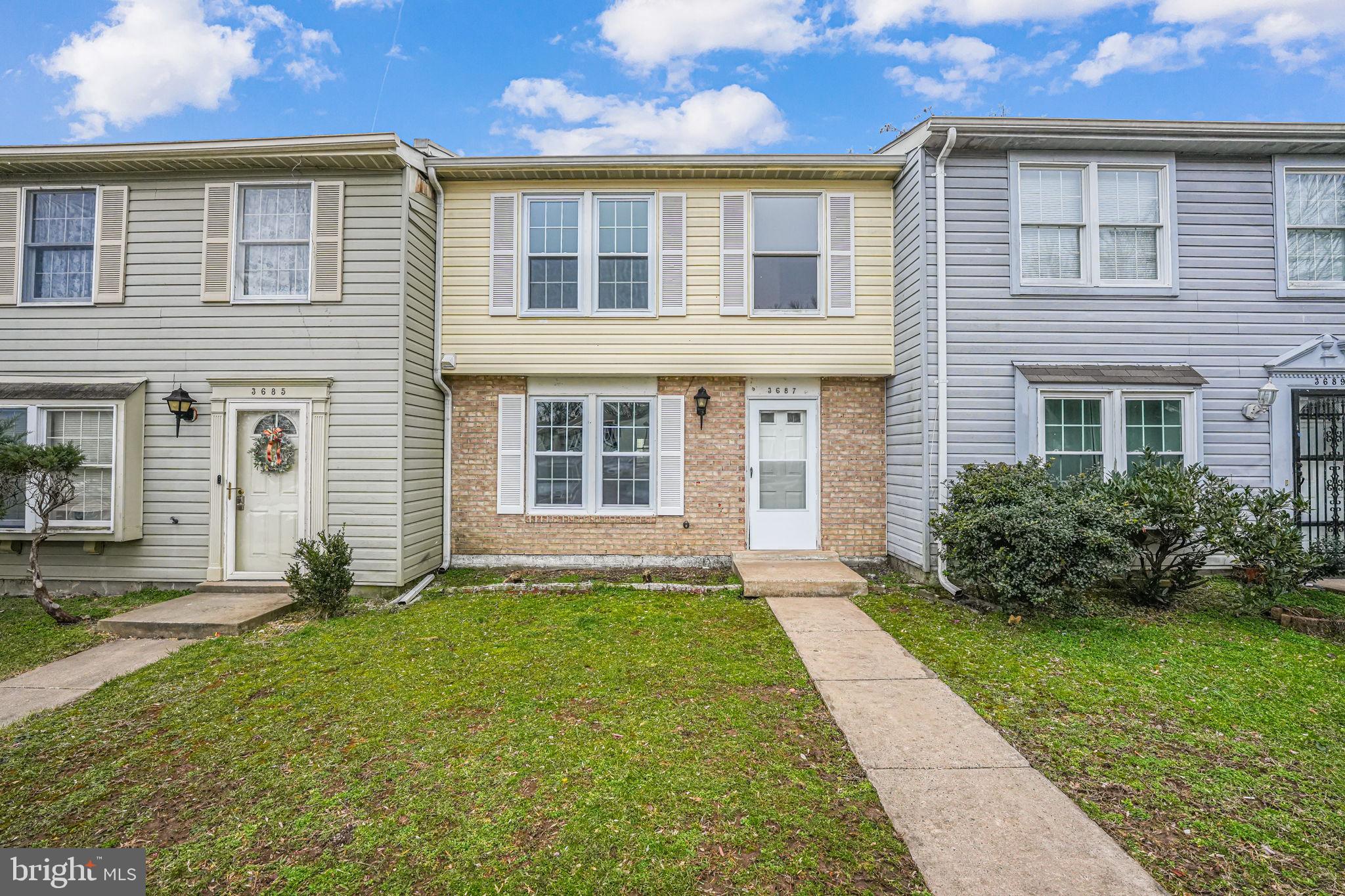 Newly painted walls and updated kitchen in this beautiful townhome. This gem is located 10 minutes from Quantico , close to I-95, restaurants and less than 5 miles from the Rose Gaming Resort in Dumfries. HVAC replaced 2016, Roof replaced in 2019. Property sold as-is.