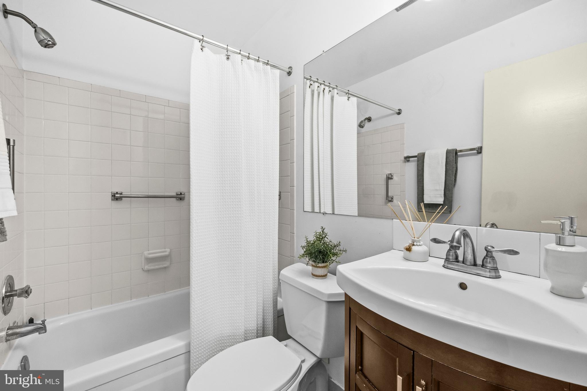 CYRANDALL VALLEY NORTH - Residential