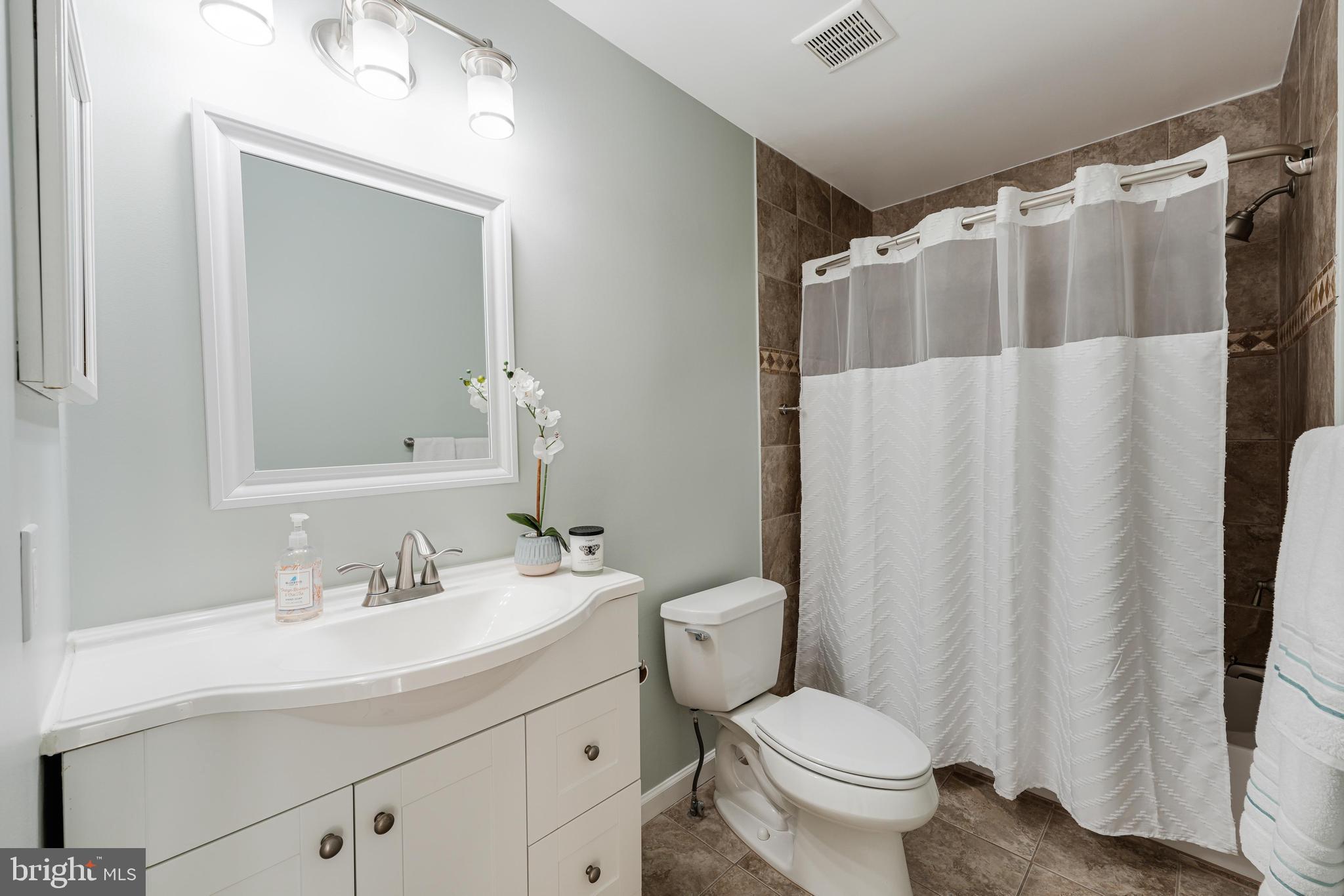RESTON - Residential