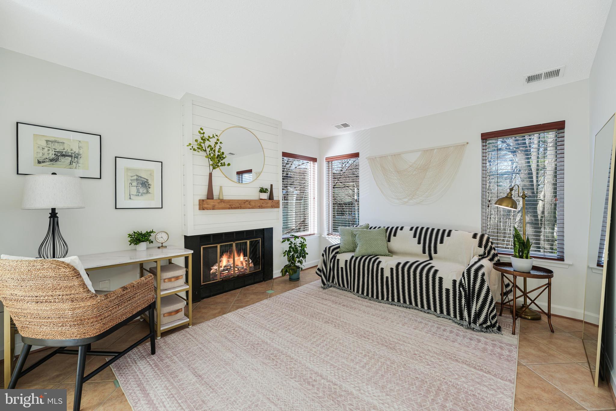 RESTON - Residential