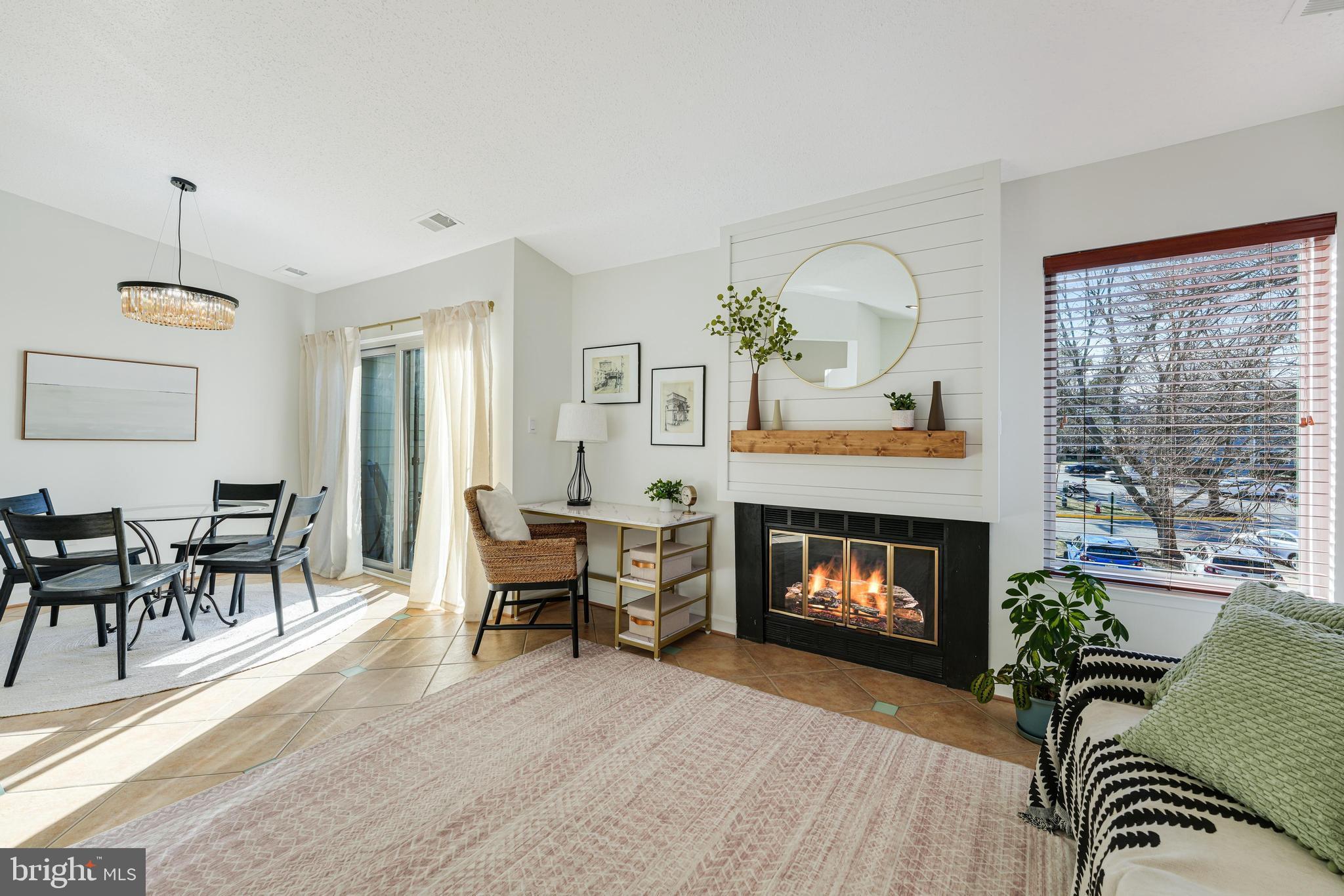 RESTON - Residential