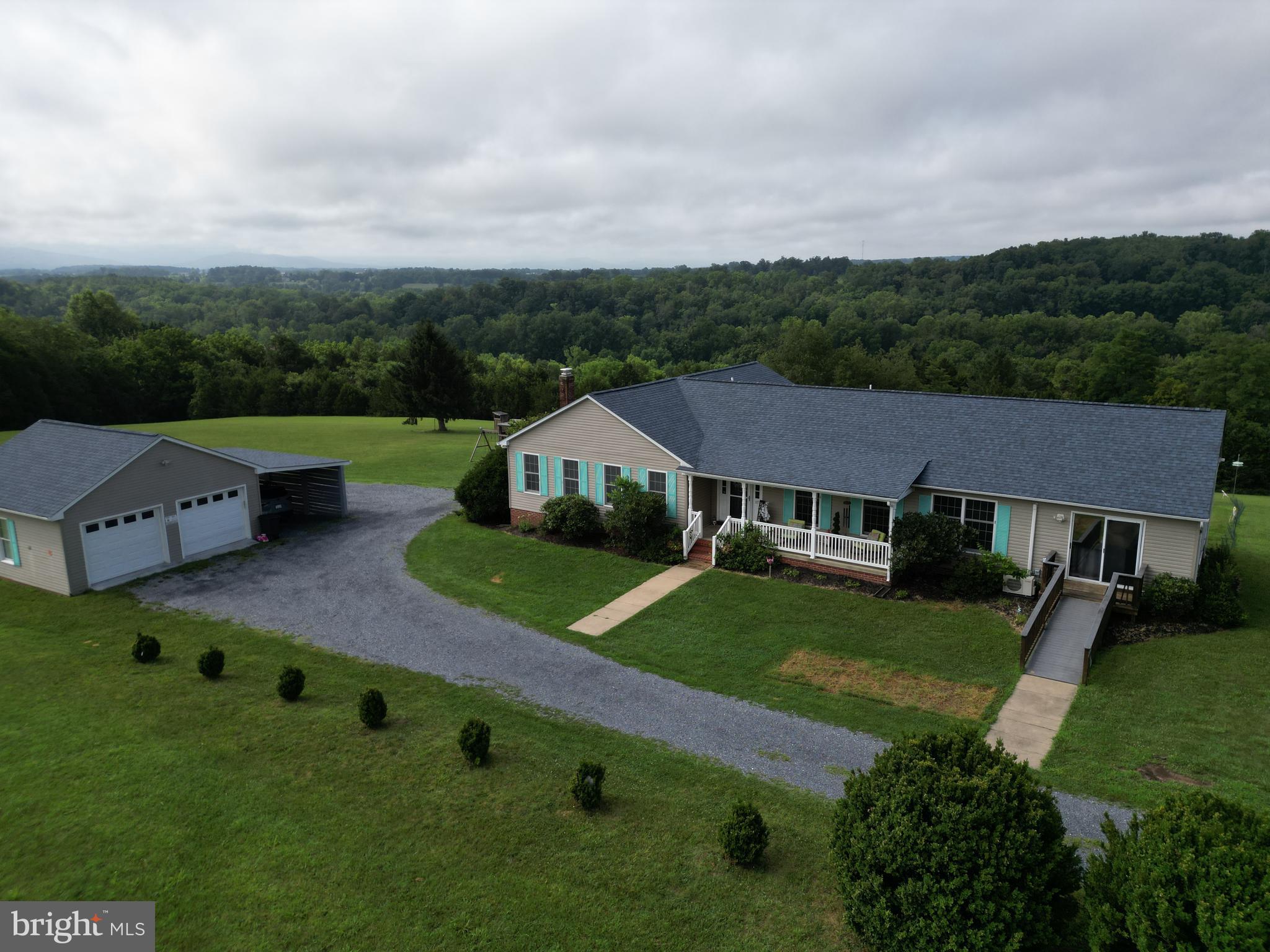 LAZY RIVER ESTATES - Residential