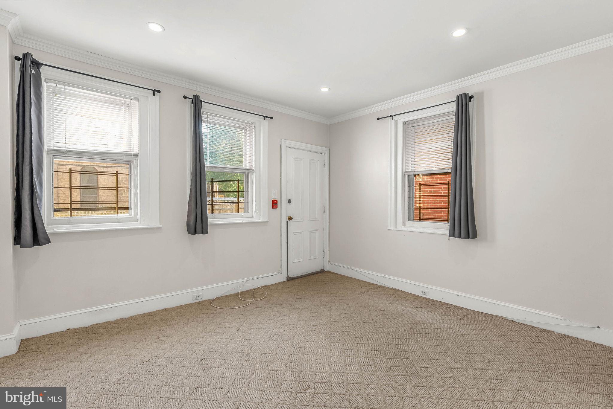 FAIRMOUNT - Residential