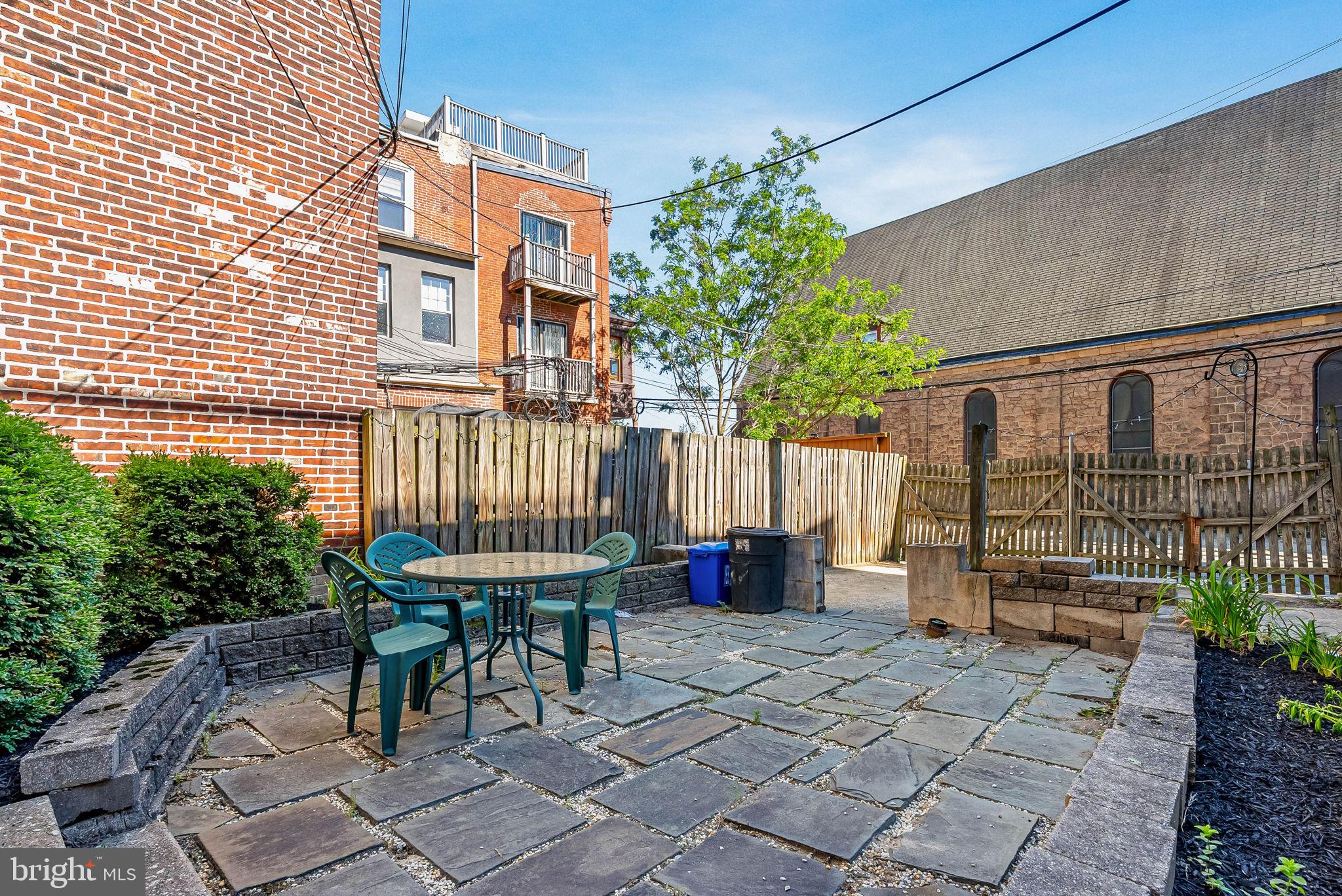 FAIRMOUNT - Residential