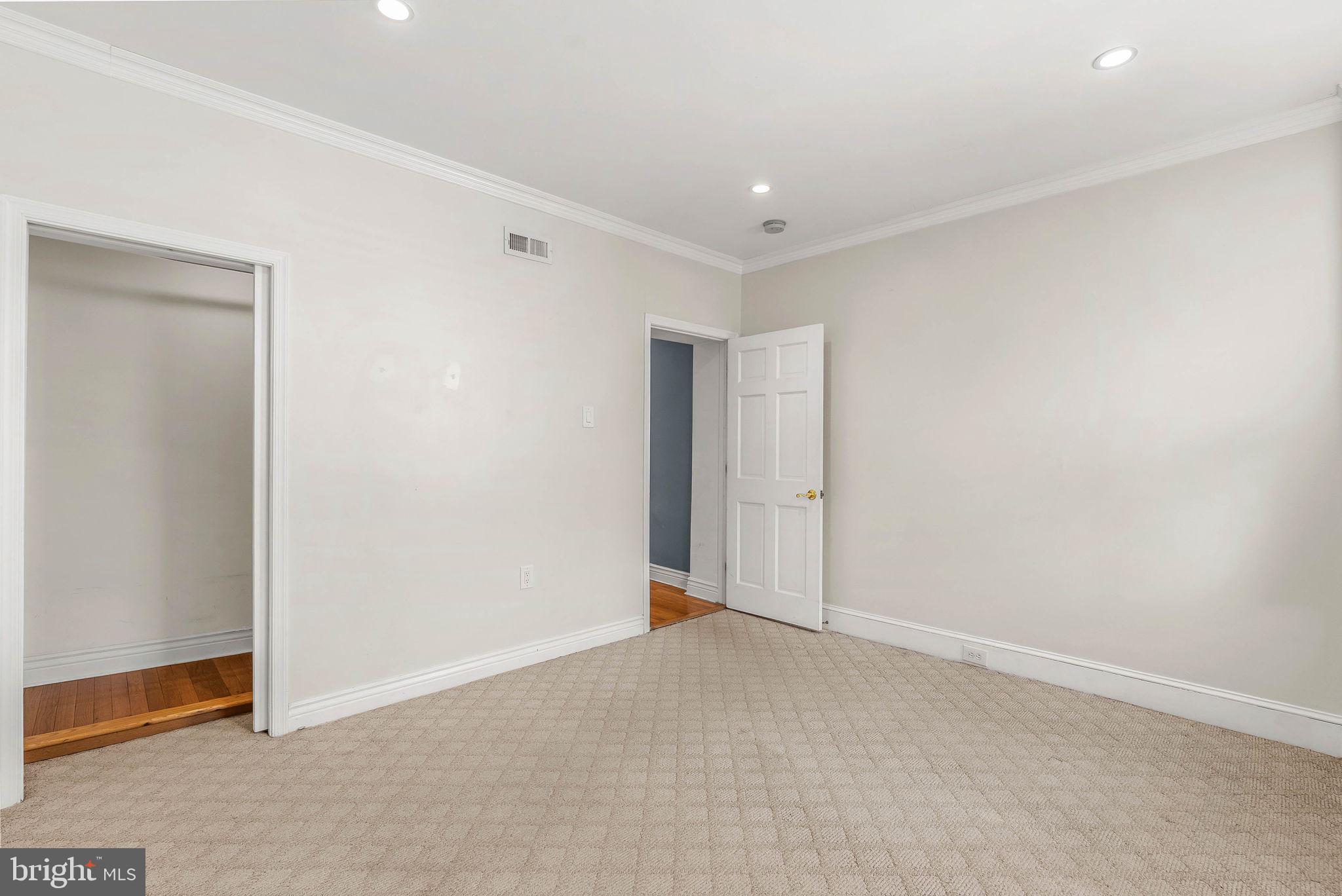 FAIRMOUNT - Residential