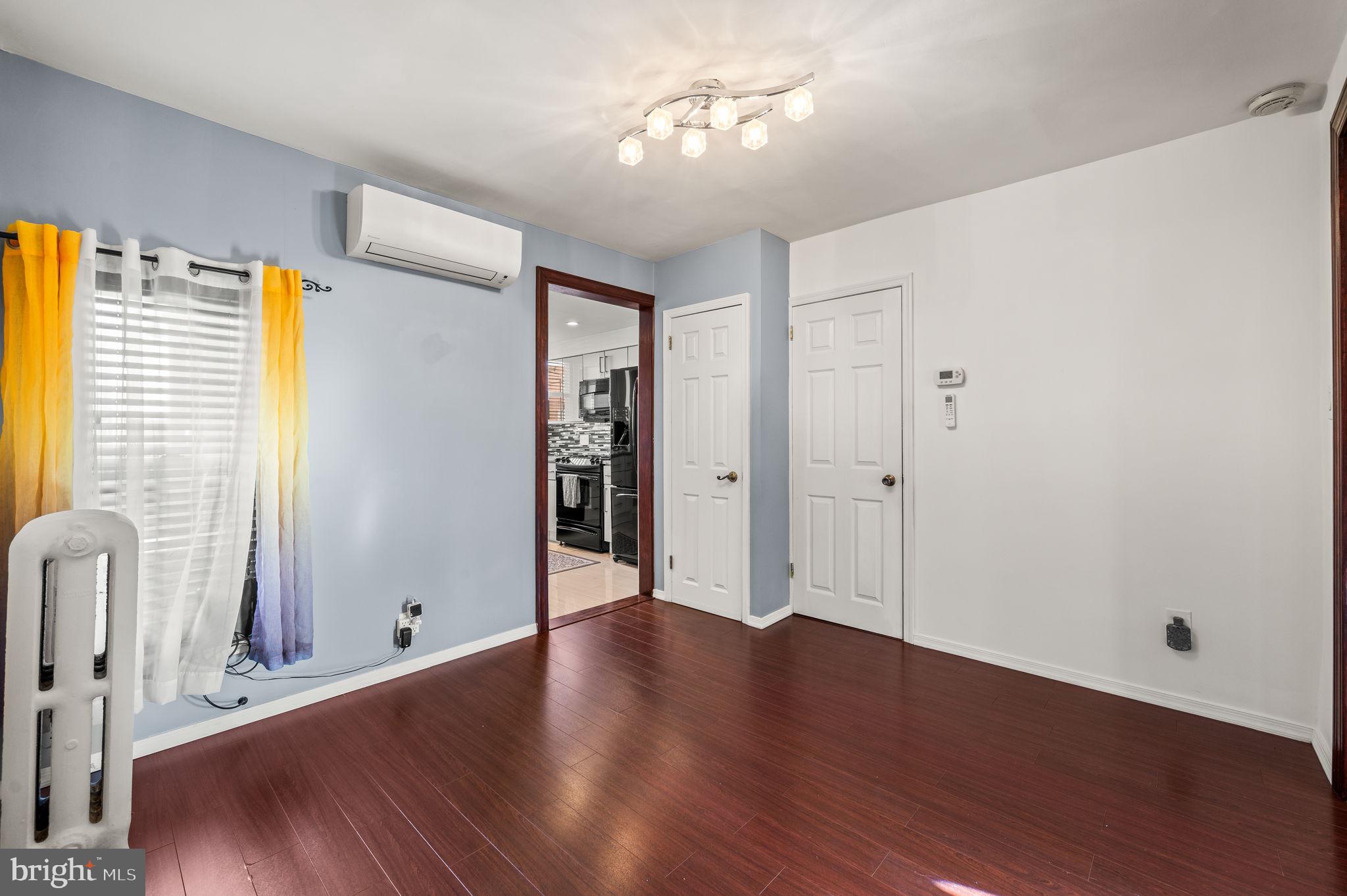 BRIDESBURG - Residential