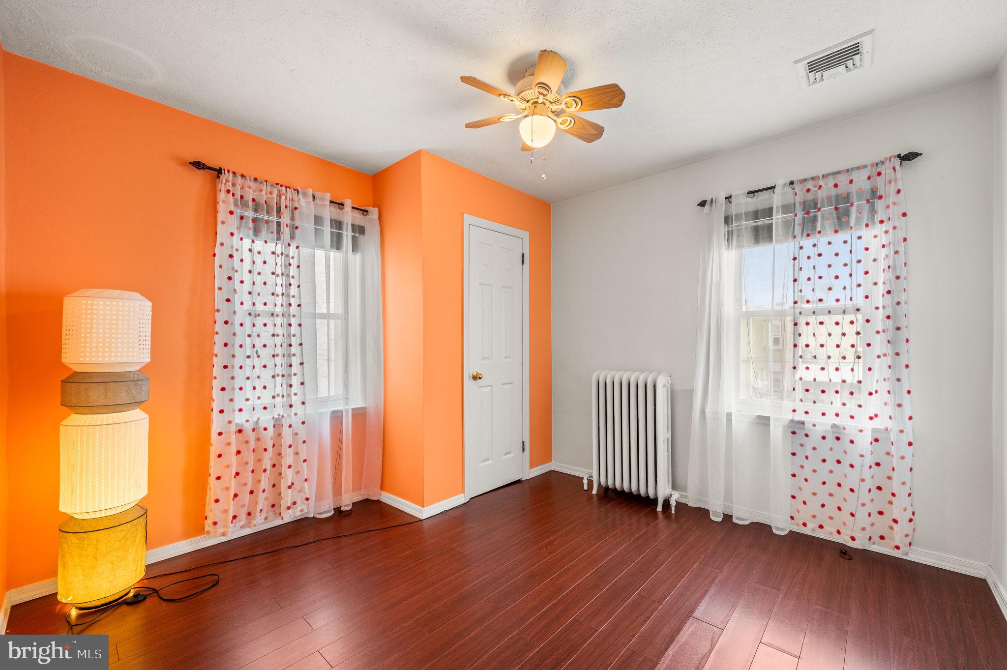 BRIDESBURG - Residential