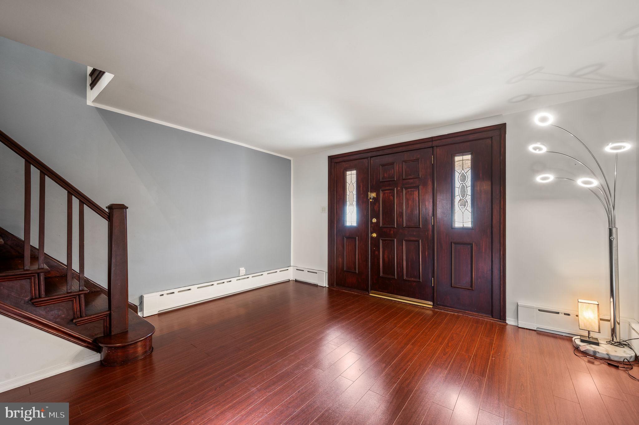 BRIDESBURG - Residential