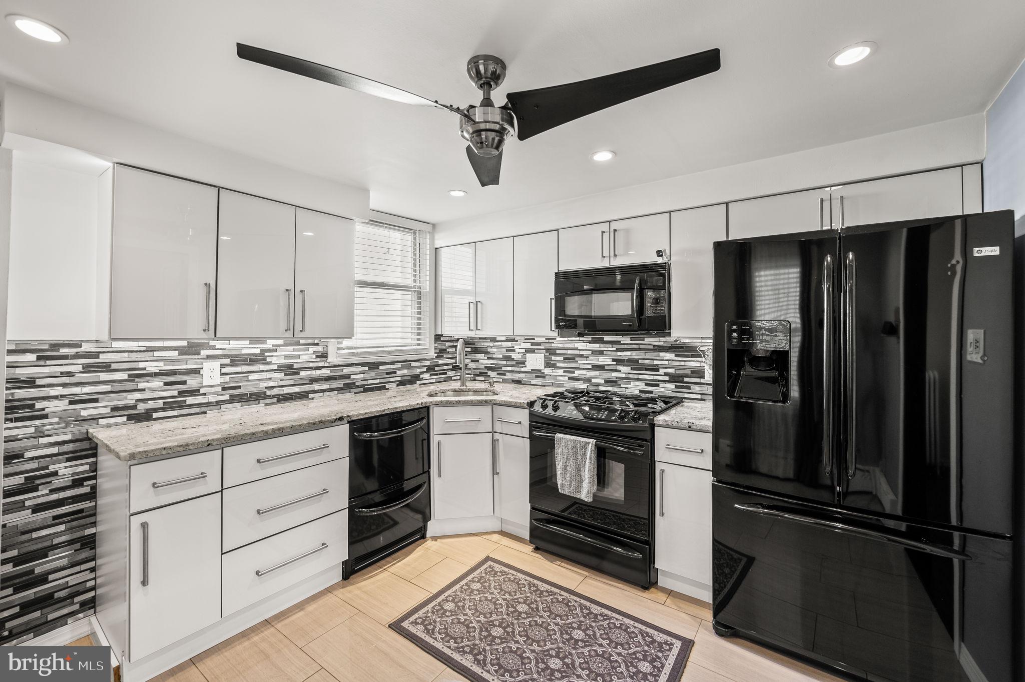 BRIDESBURG - Residential