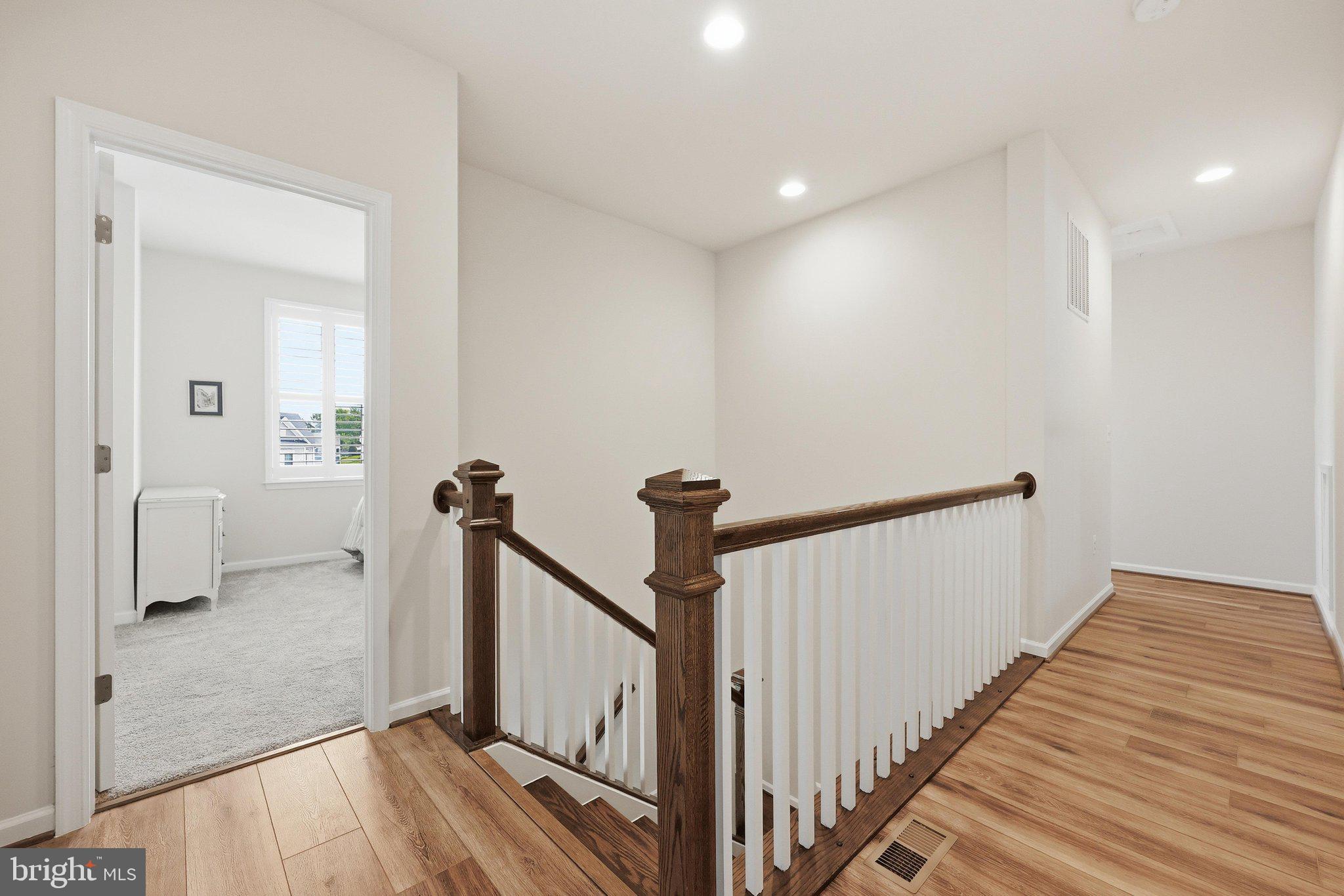 RIDGEVIEW - Residential