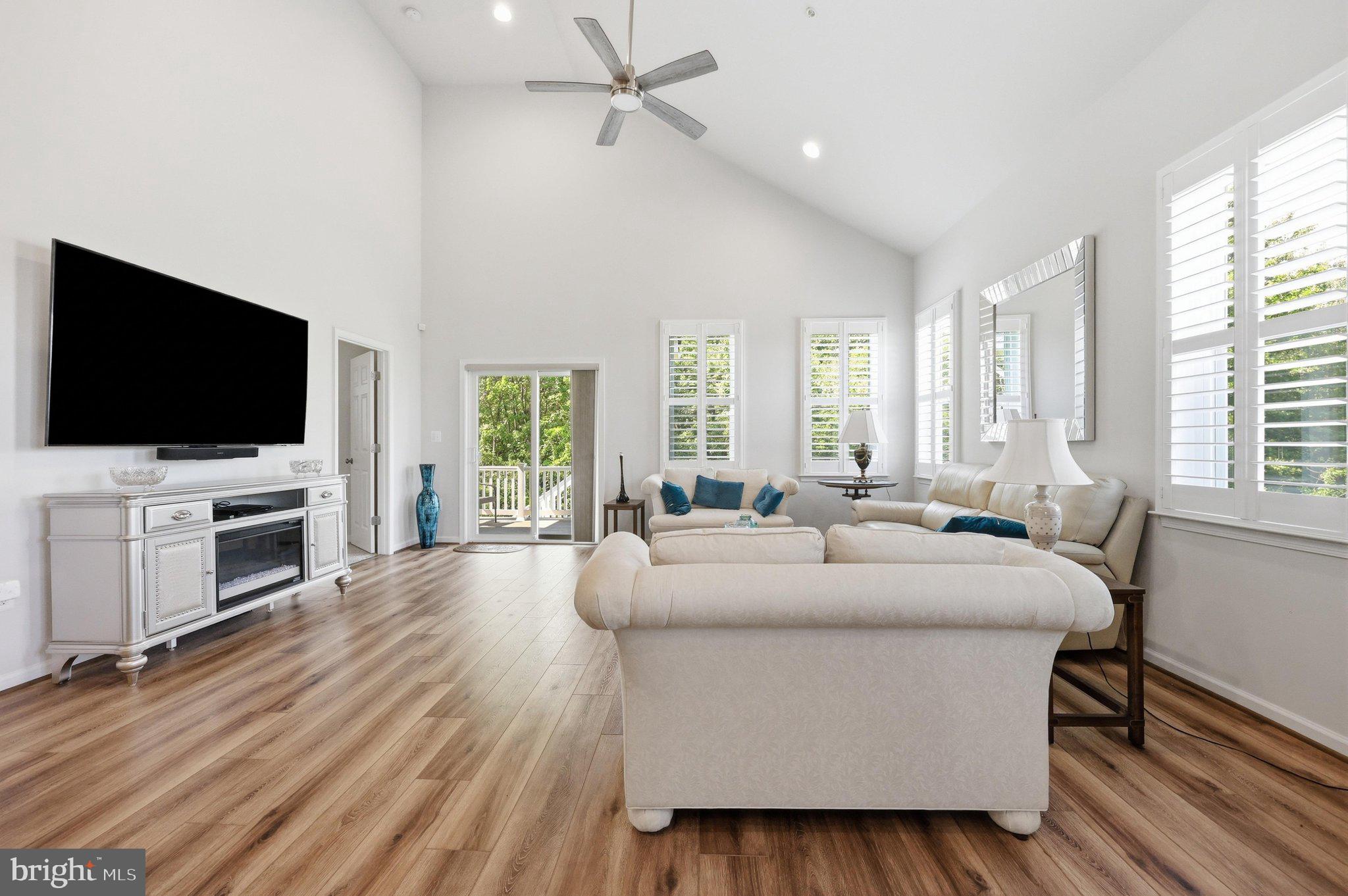 RIDGEVIEW - Residential