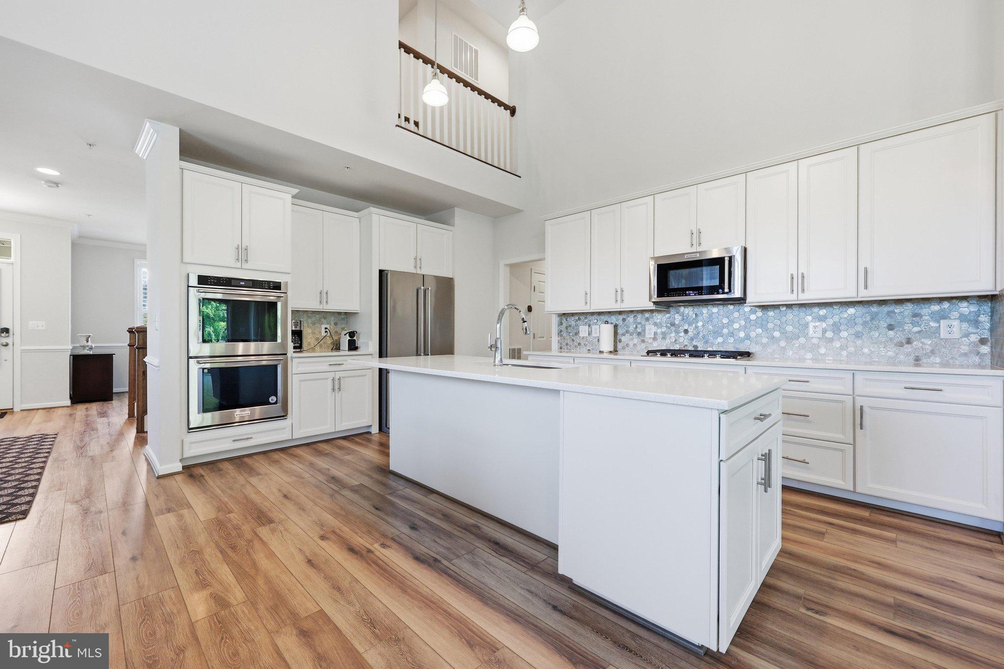 RIDGEVIEW - Residential