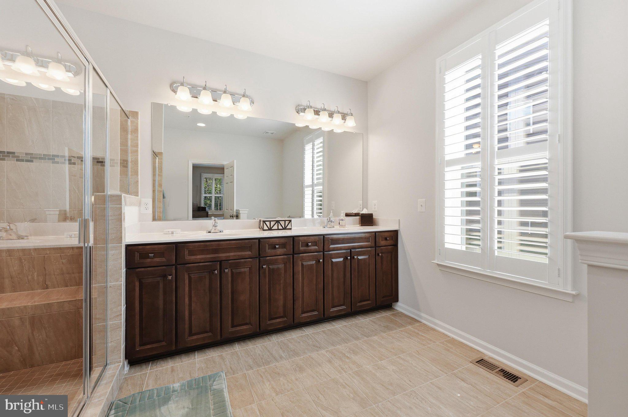 RIDGEVIEW - Residential