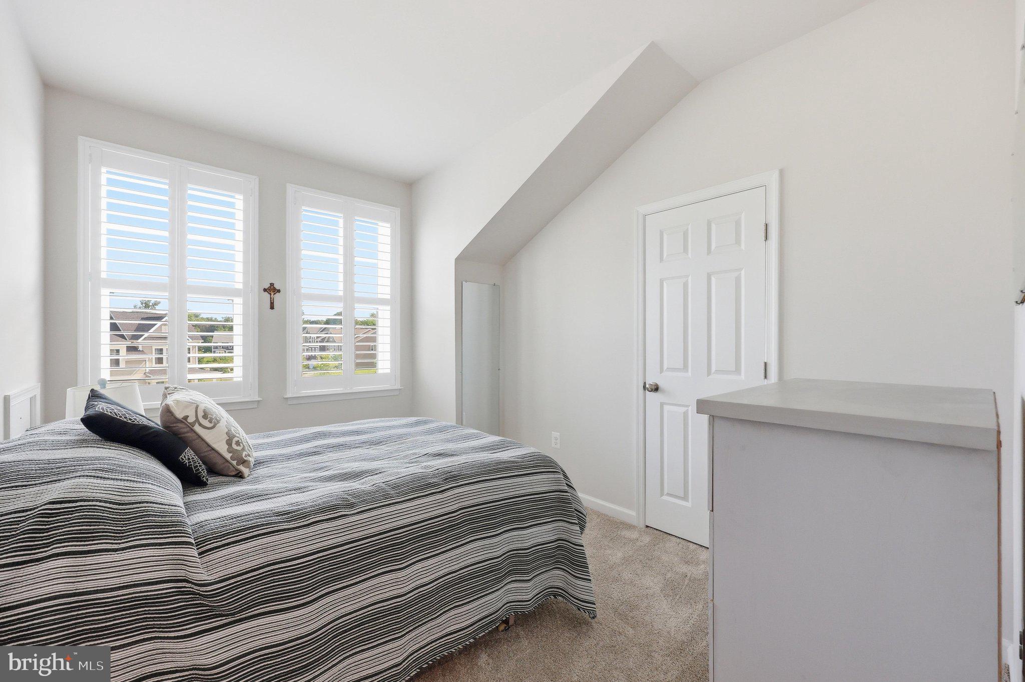 RIDGEVIEW - Residential
