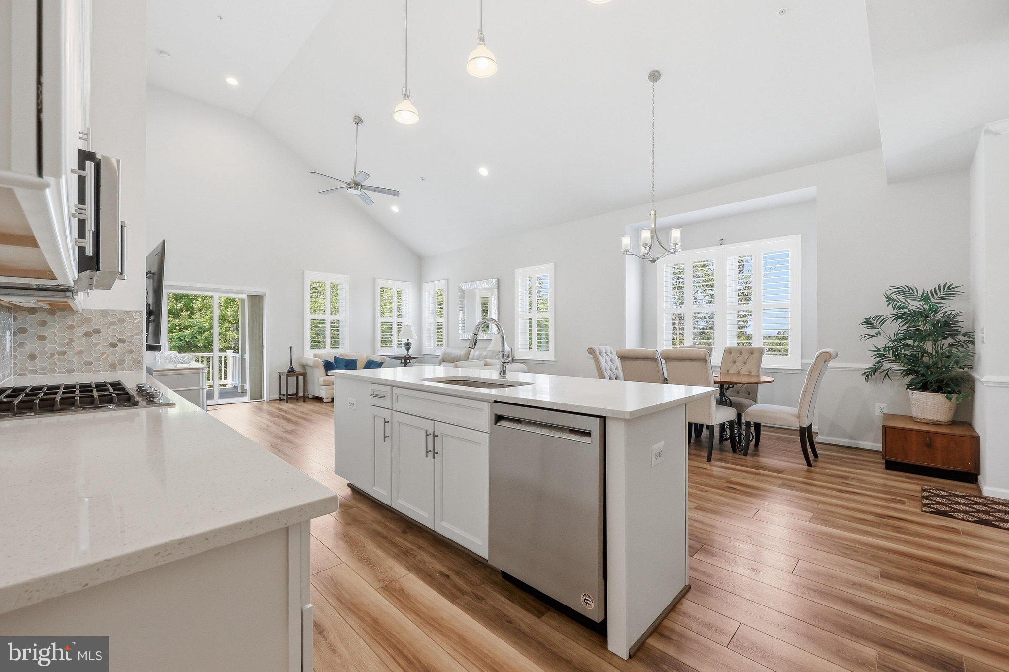 RIDGEVIEW - Residential