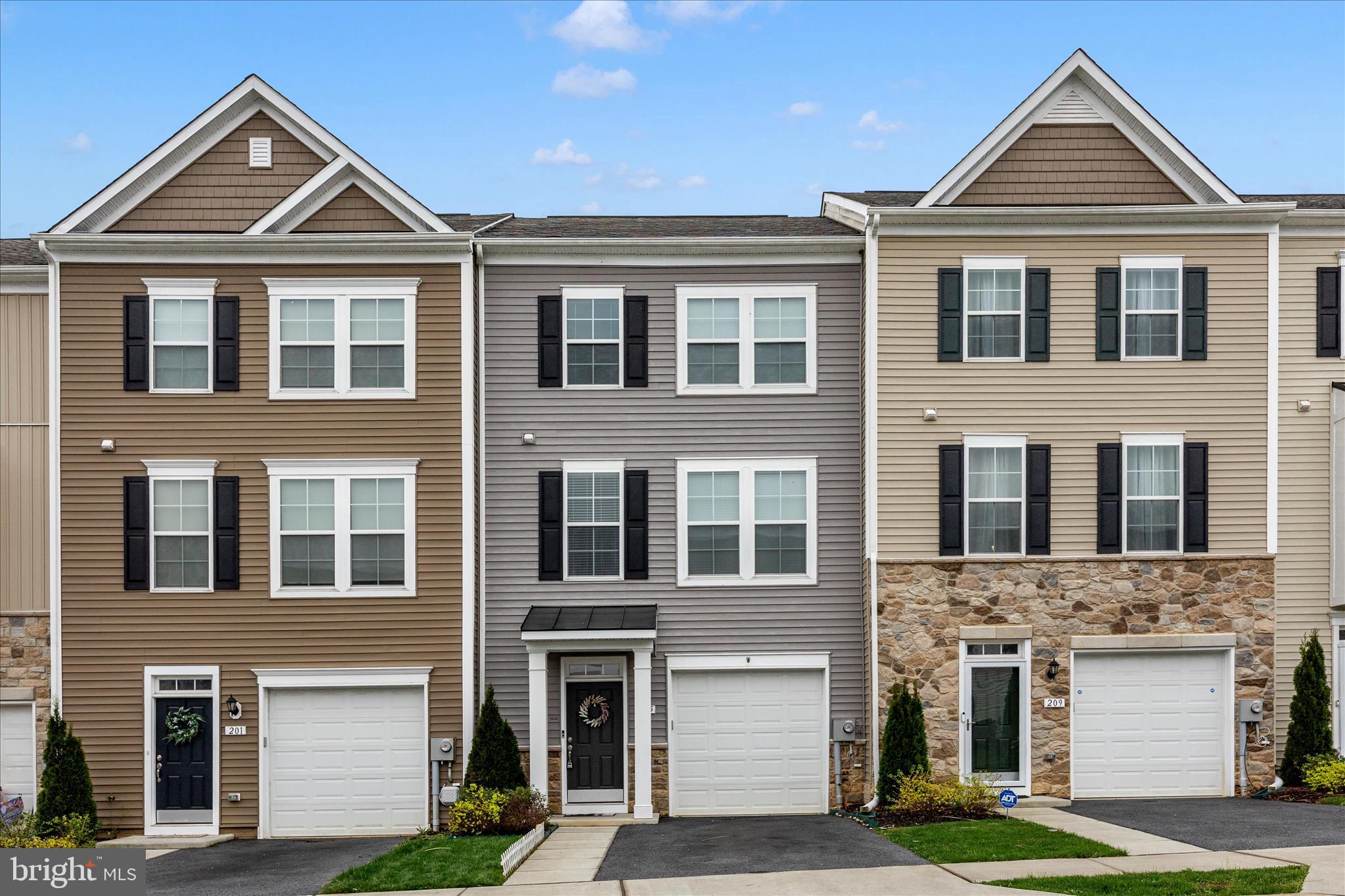 HUNTFIELD - Residential