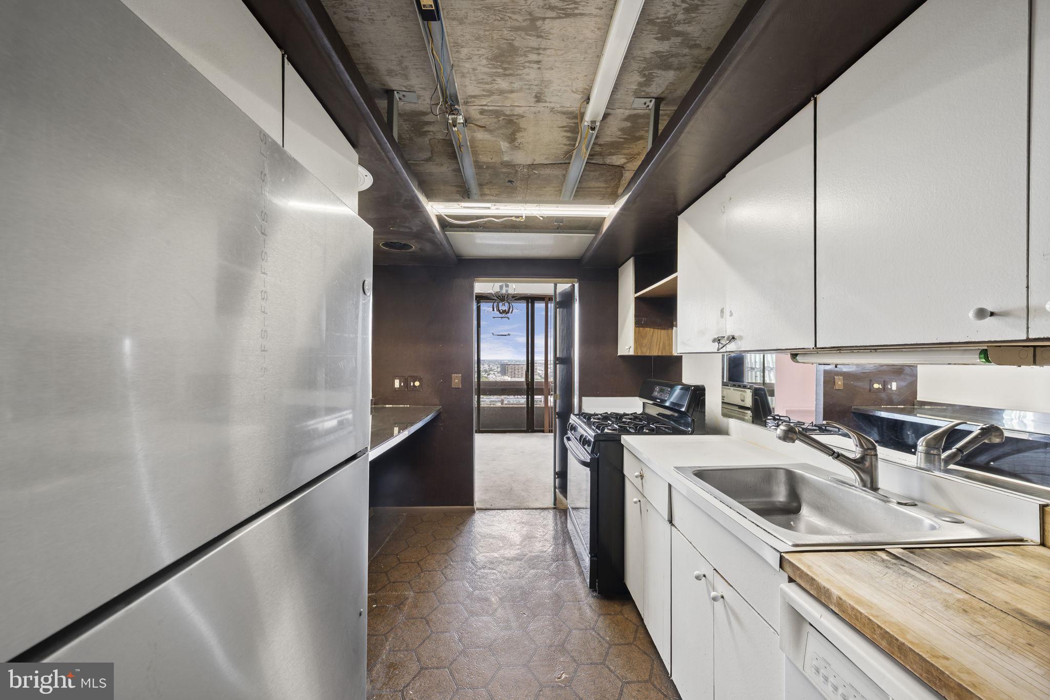 WASHINGTON SQ WEST - Residential