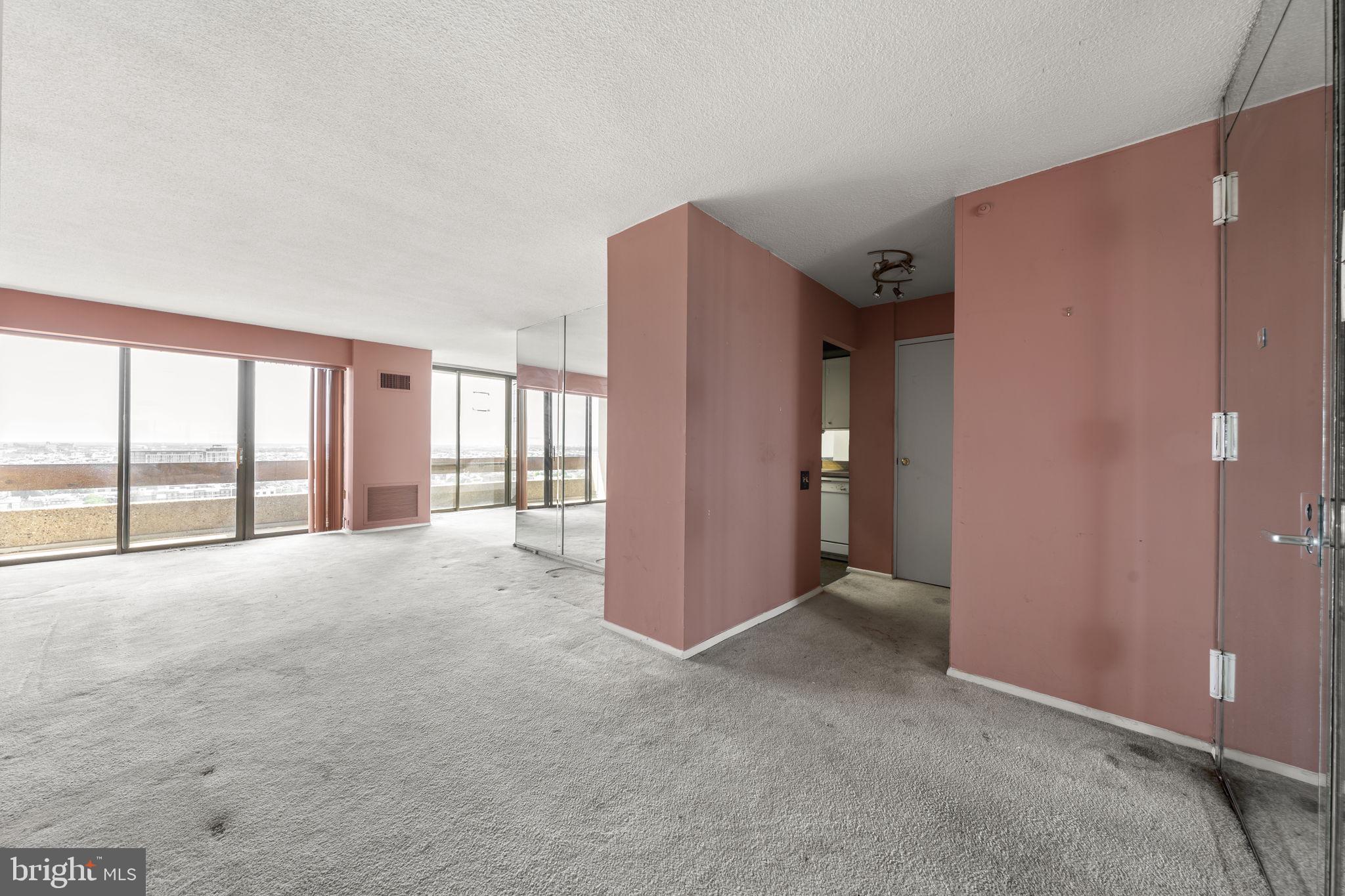 WASHINGTON SQ WEST - Residential