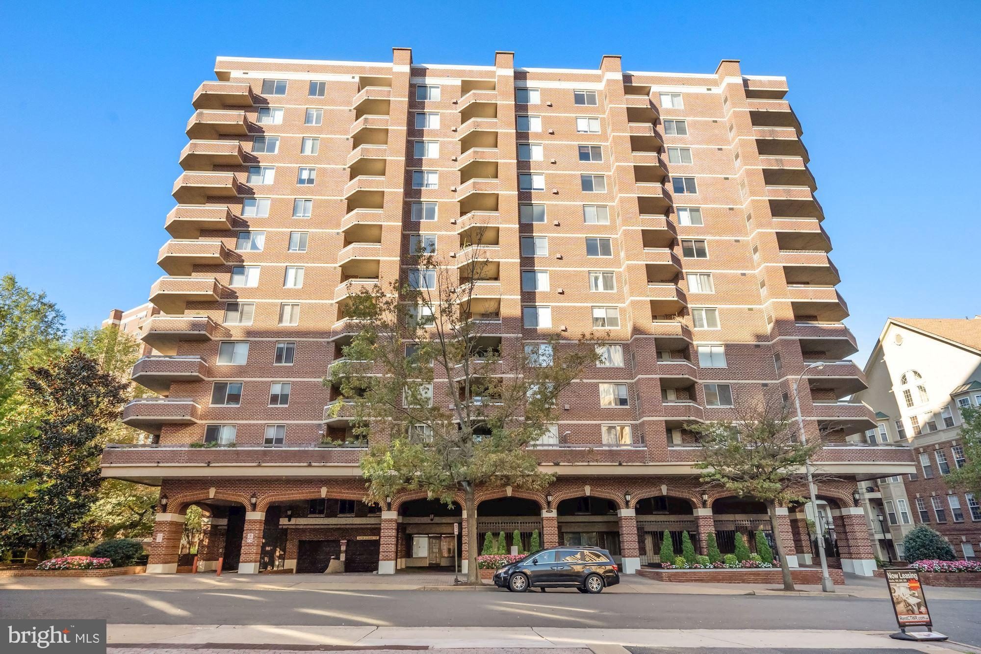 THE WILLIAMSBURG - Residential