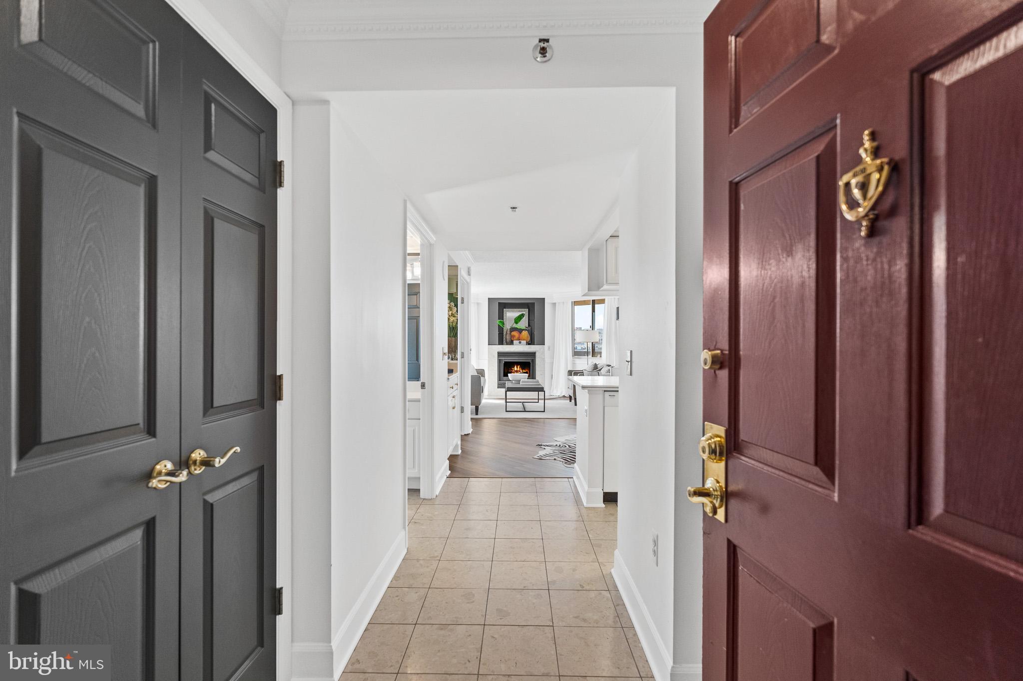 THE WILLIAMSBURG - Residential