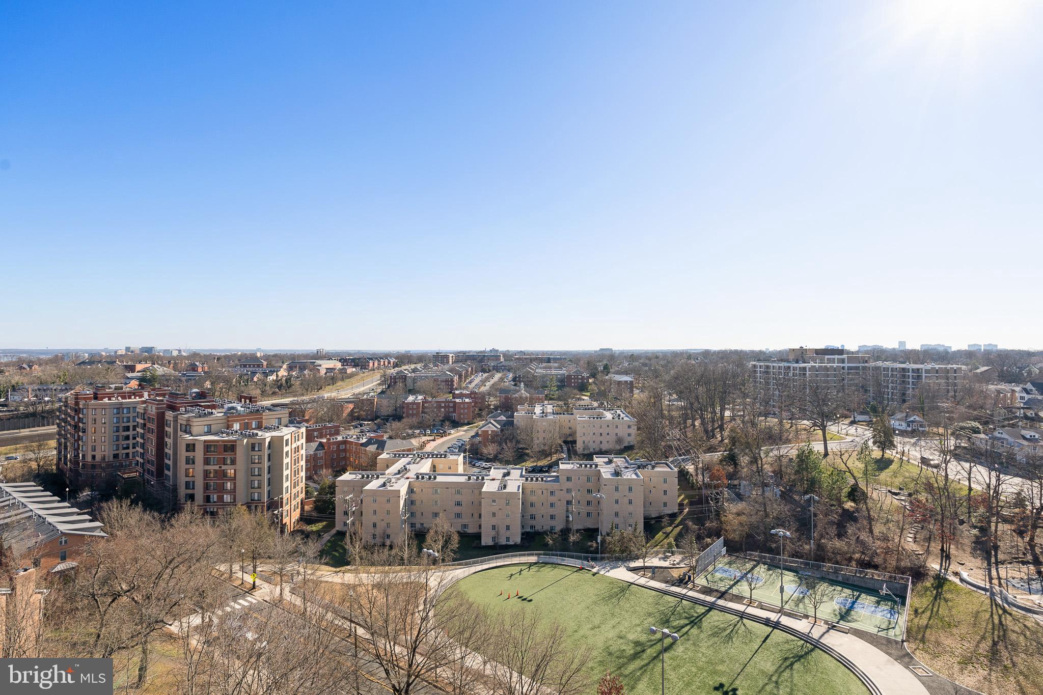 THE WILLIAMSBURG - Residential