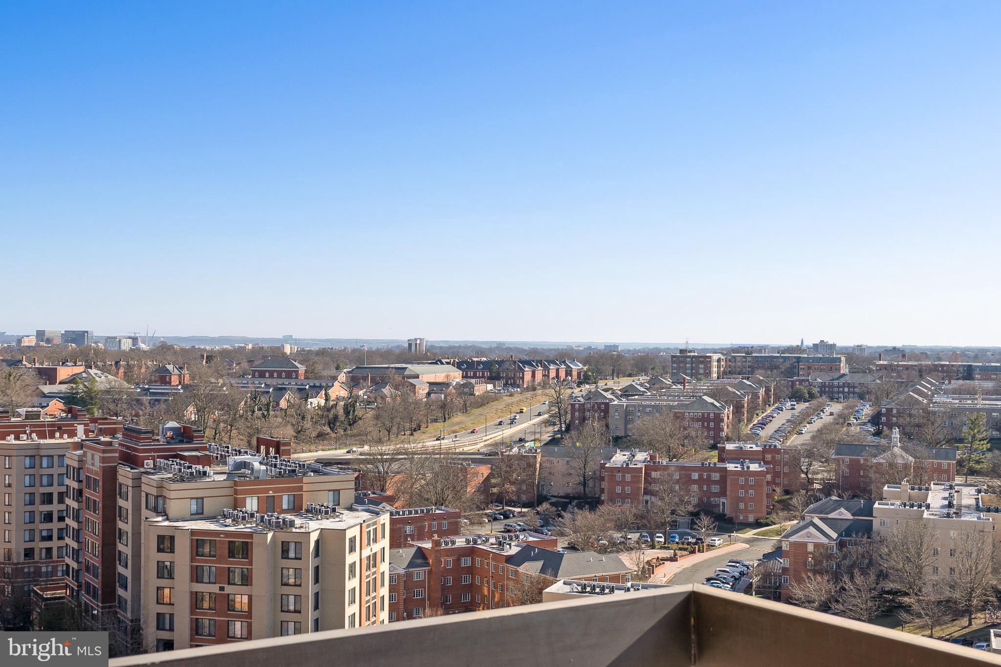 THE WILLIAMSBURG - Residential