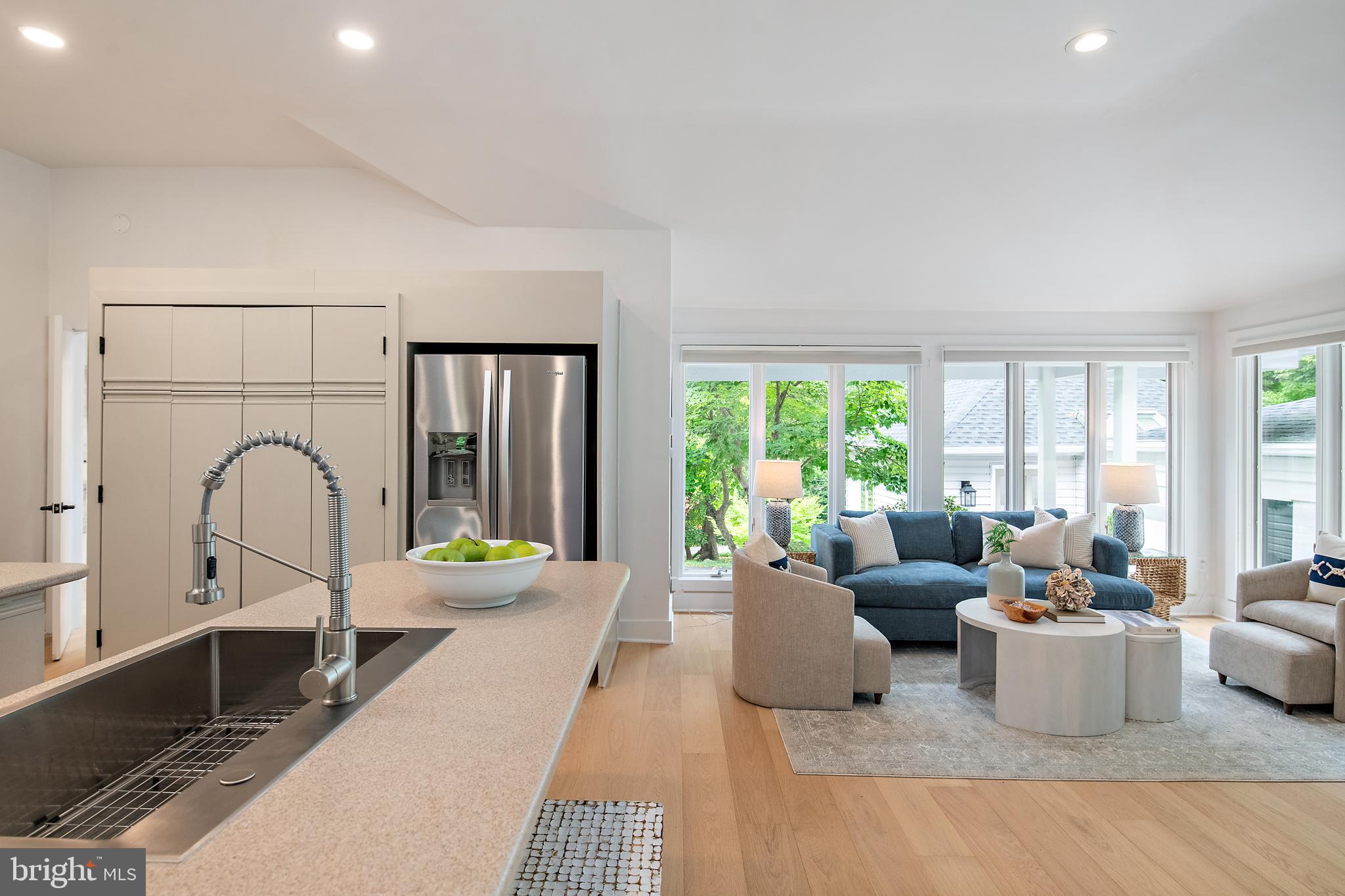 GIBSON ISLAND - Residential