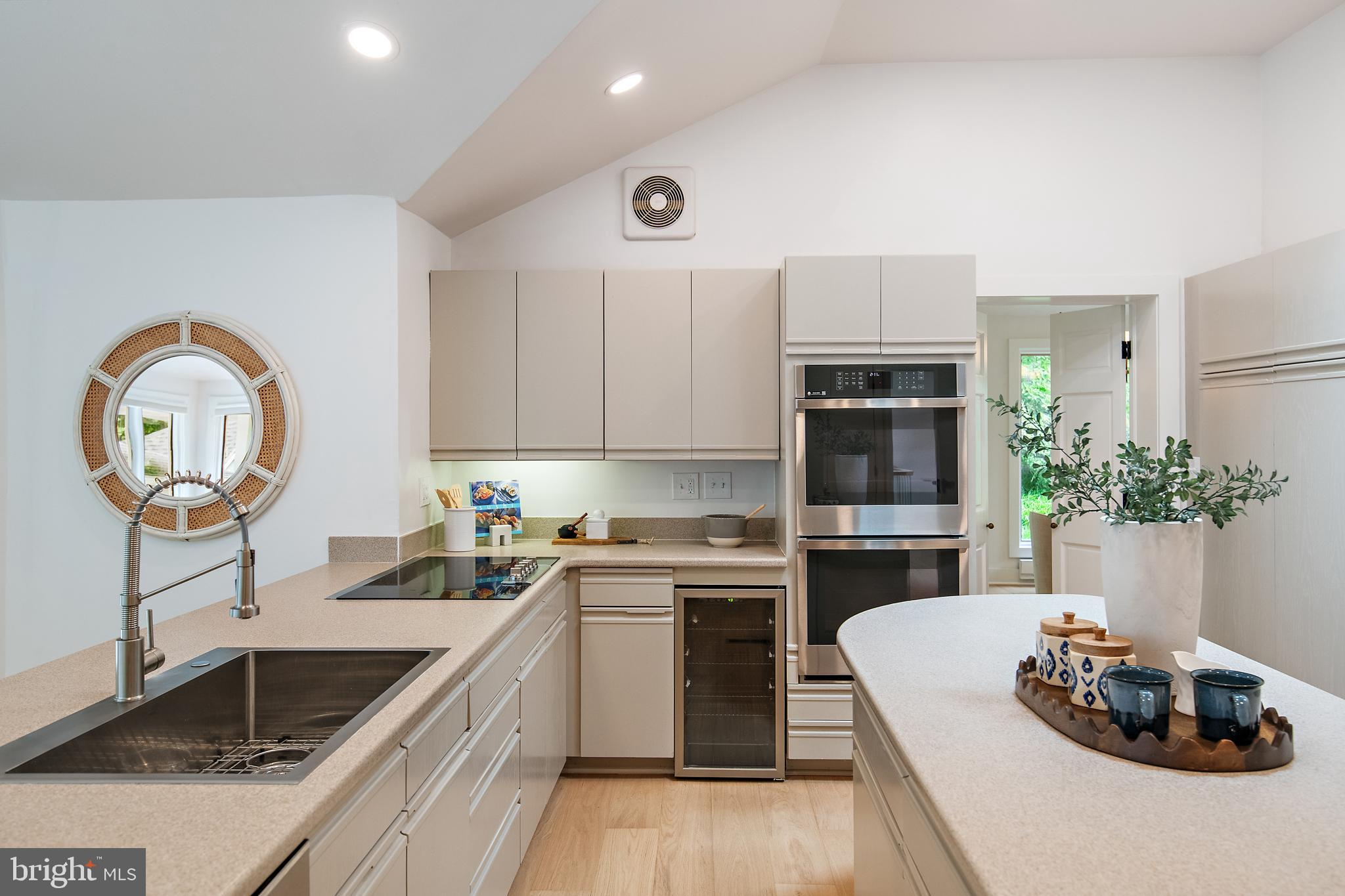 GIBSON ISLAND - Residential