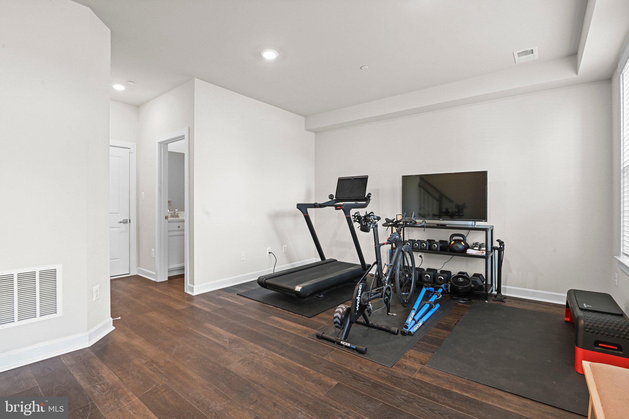 WOODLAND PARK - Residential