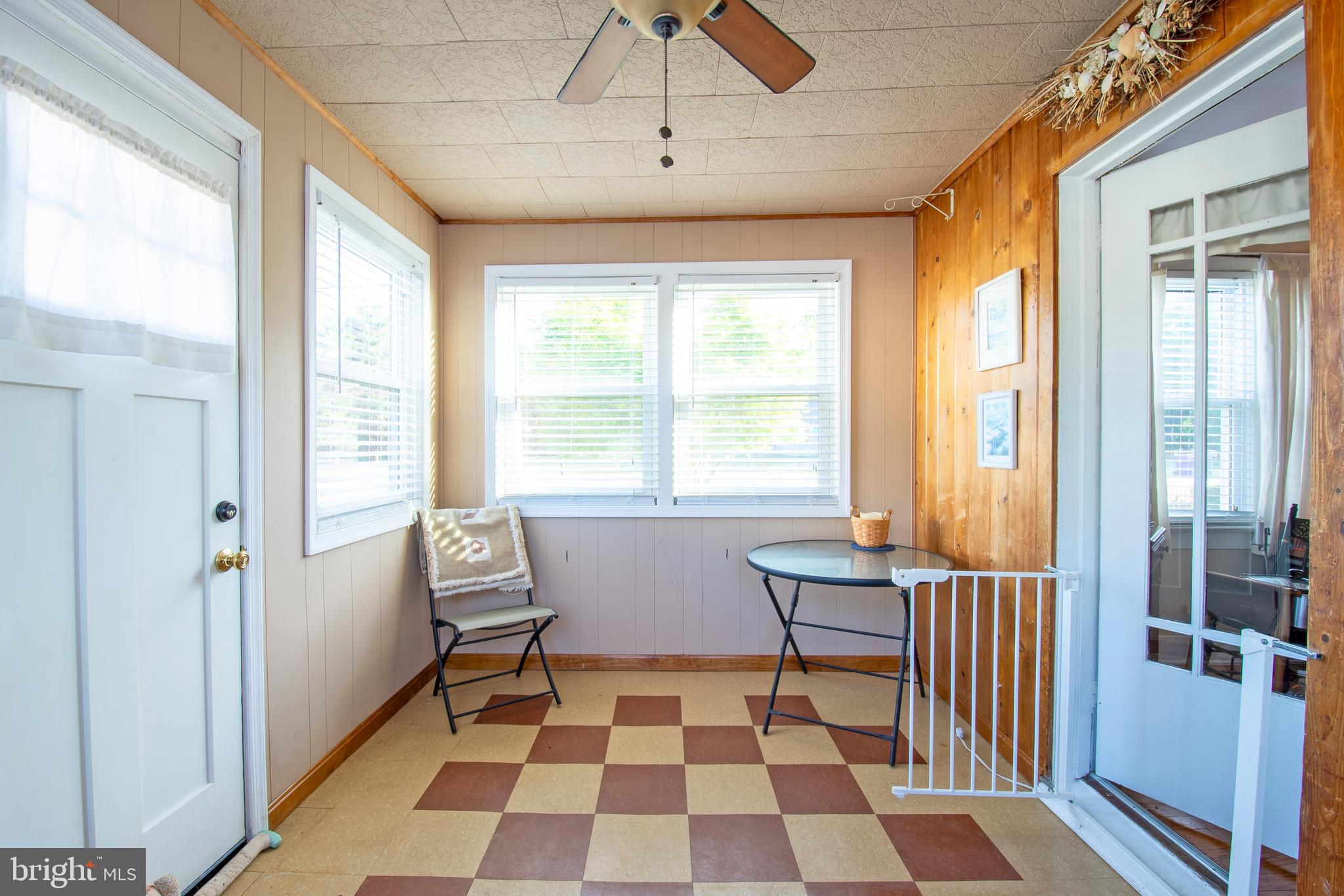 ARGOS CORNER - Residential
