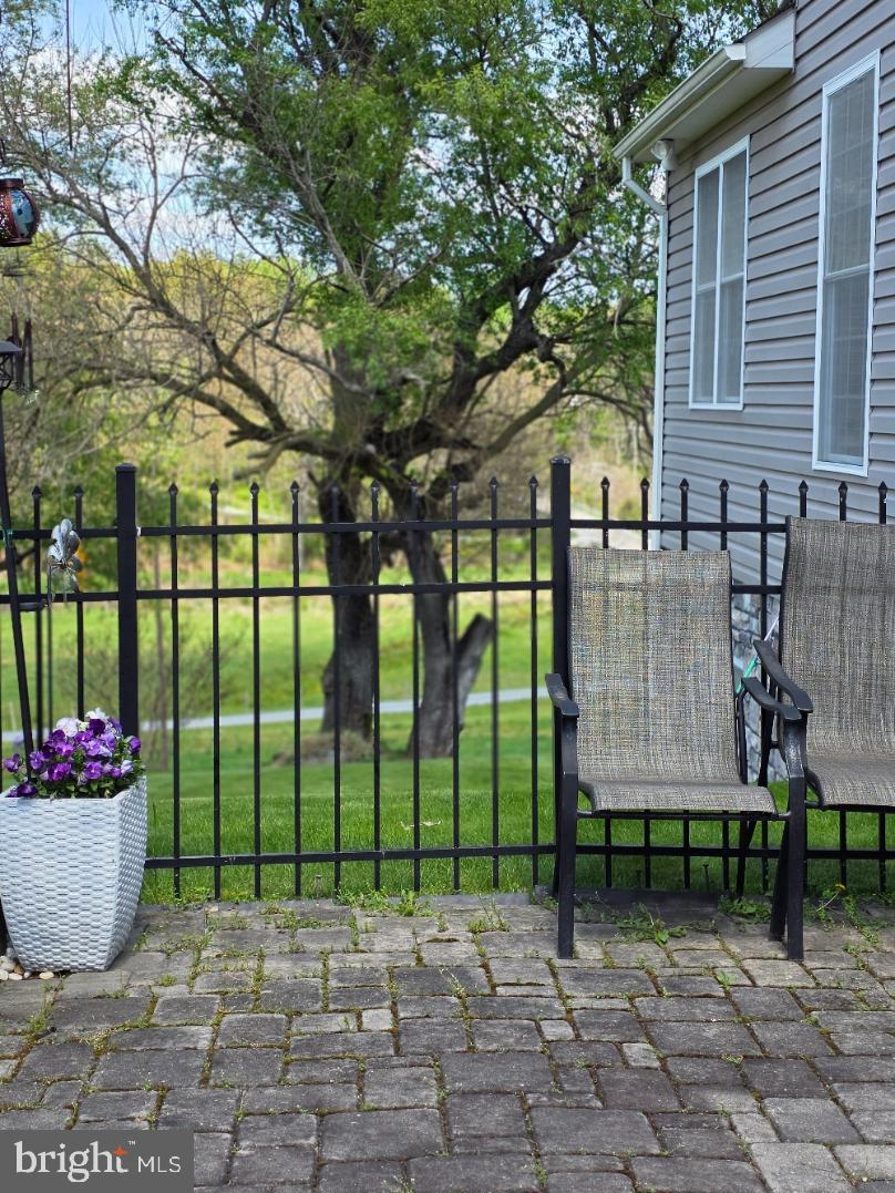 CHENOPODIUM ACRES - Residential