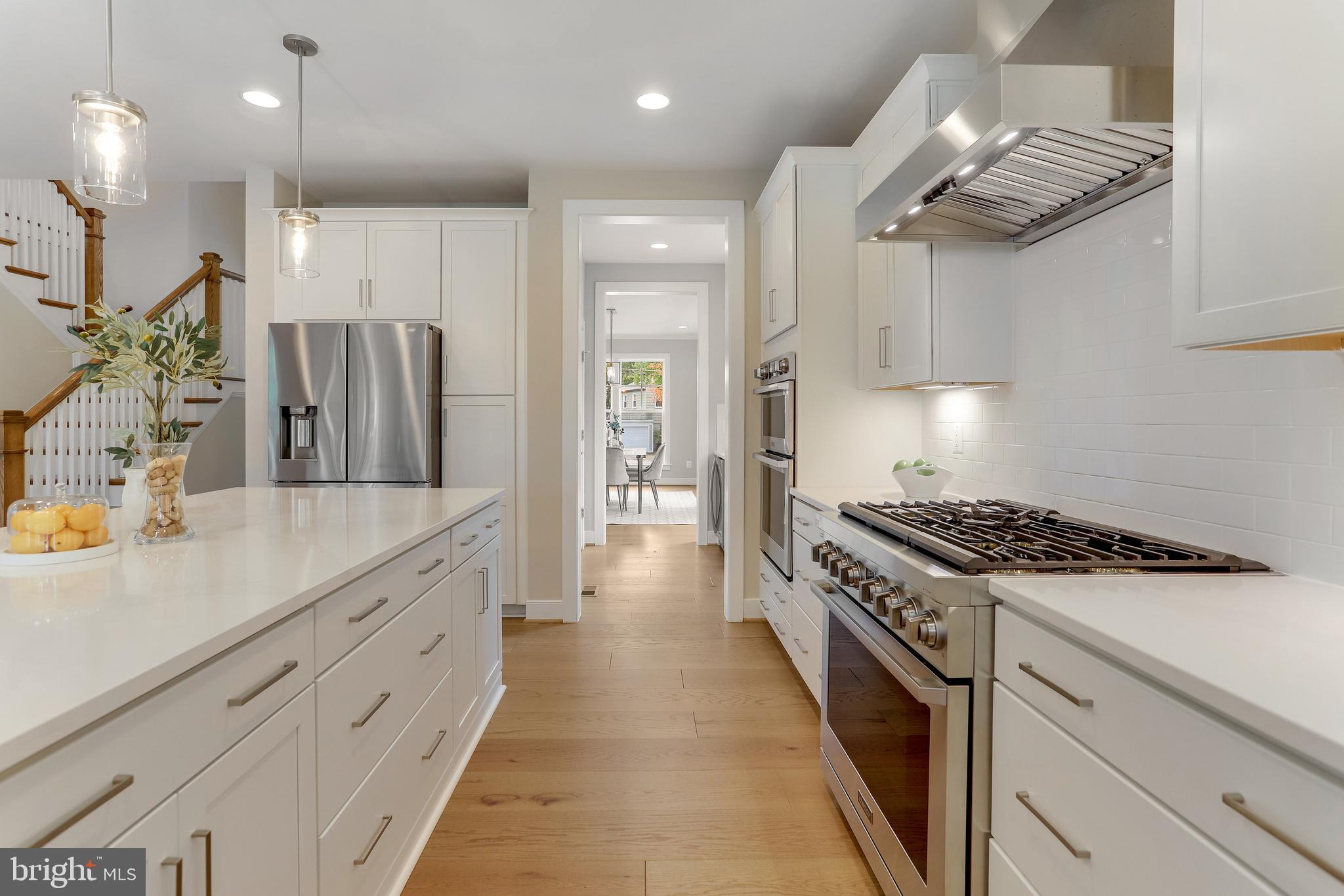DUNN LORING - Residential