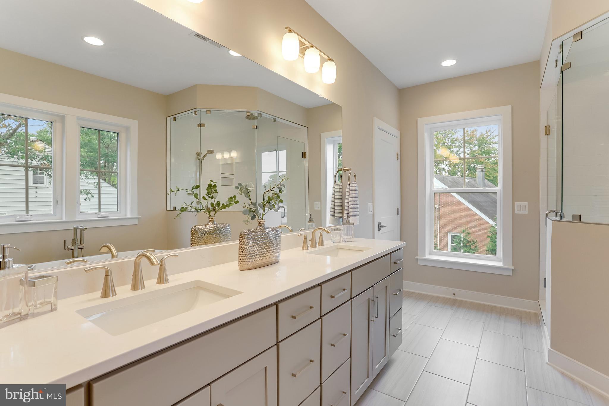 DUNN LORING - Residential