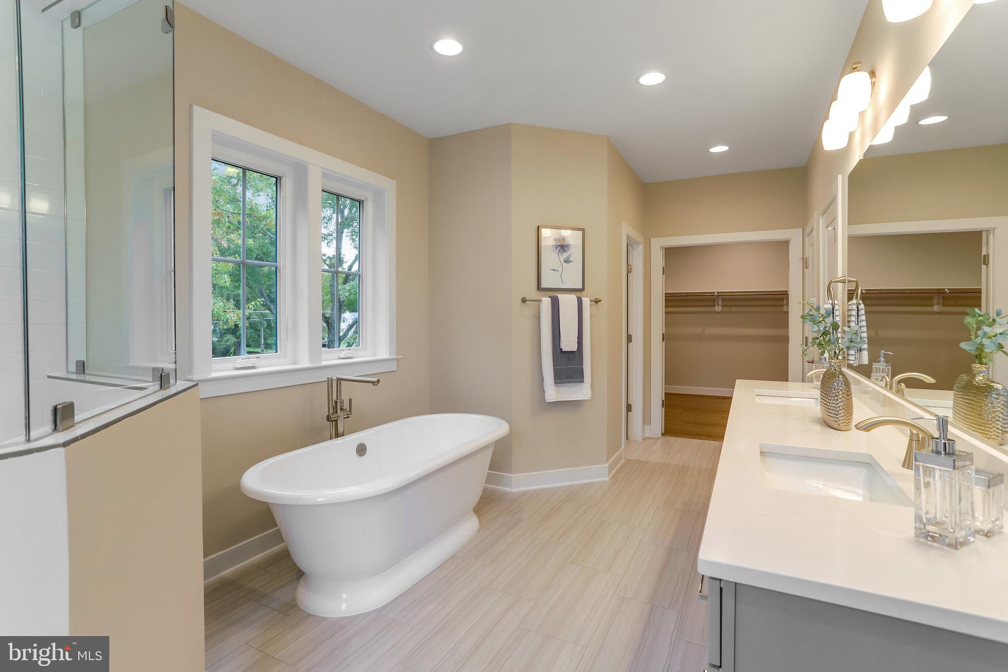 DUNN LORING - Residential