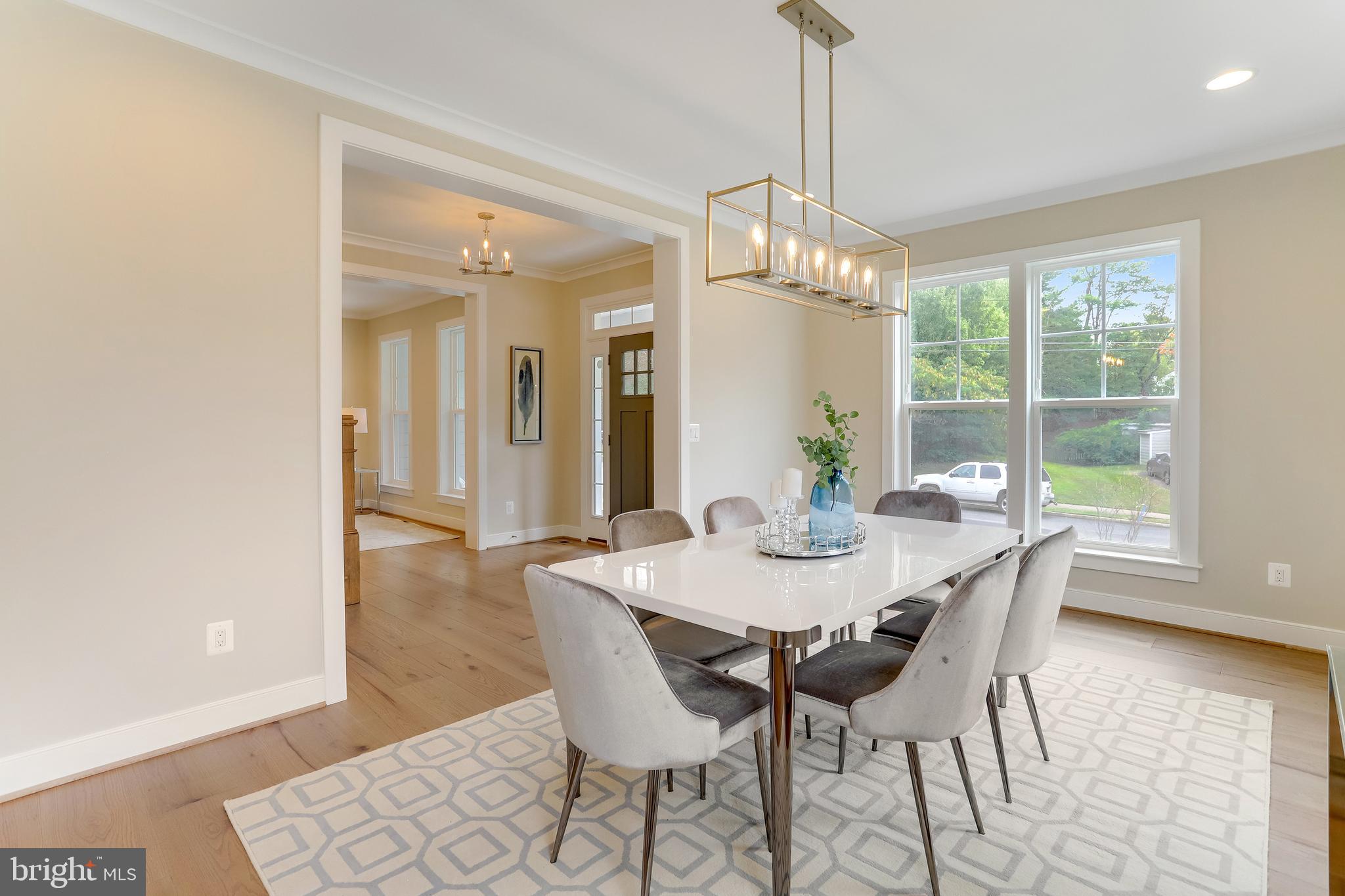 DUNN LORING - Residential