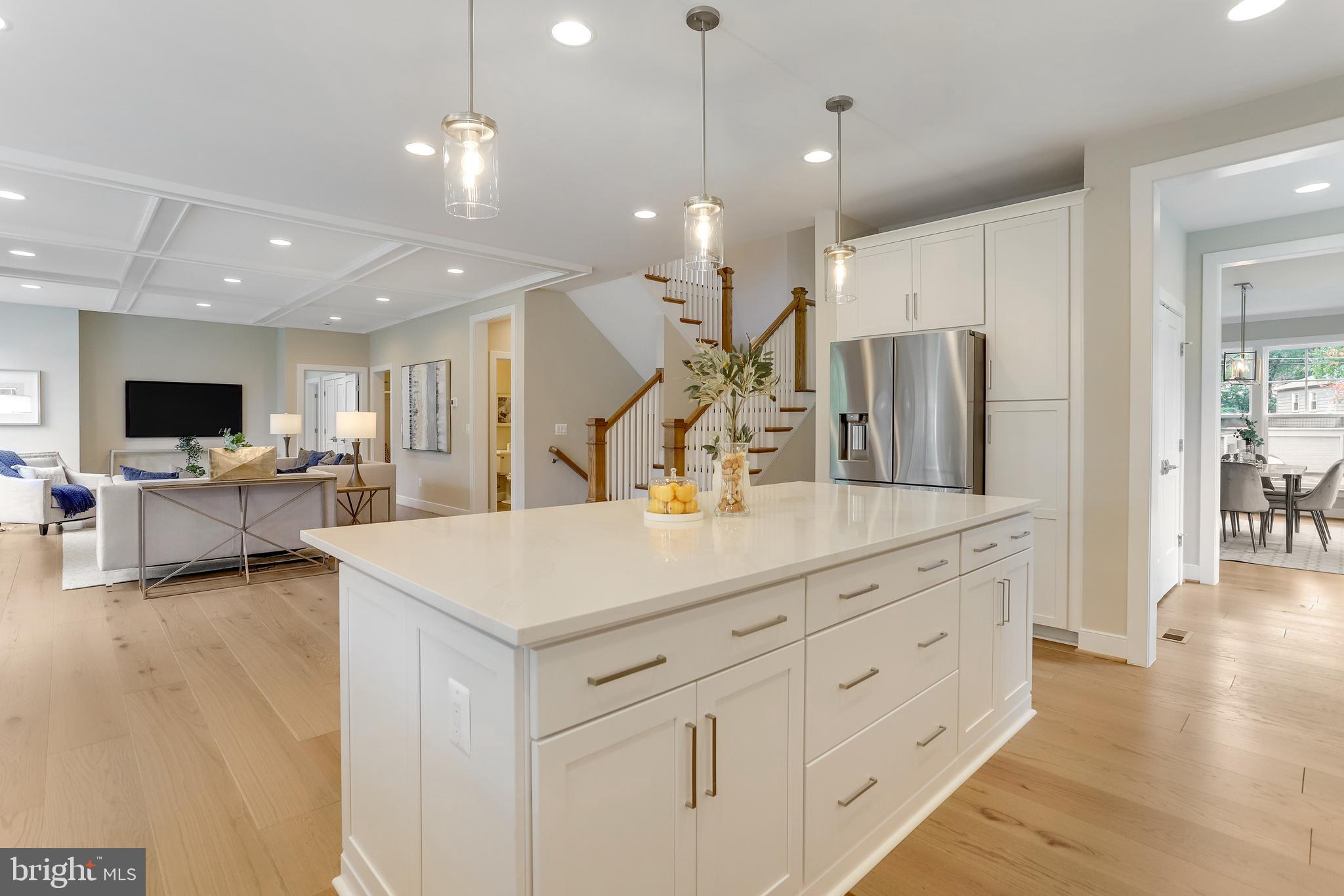 DUNN LORING - Residential