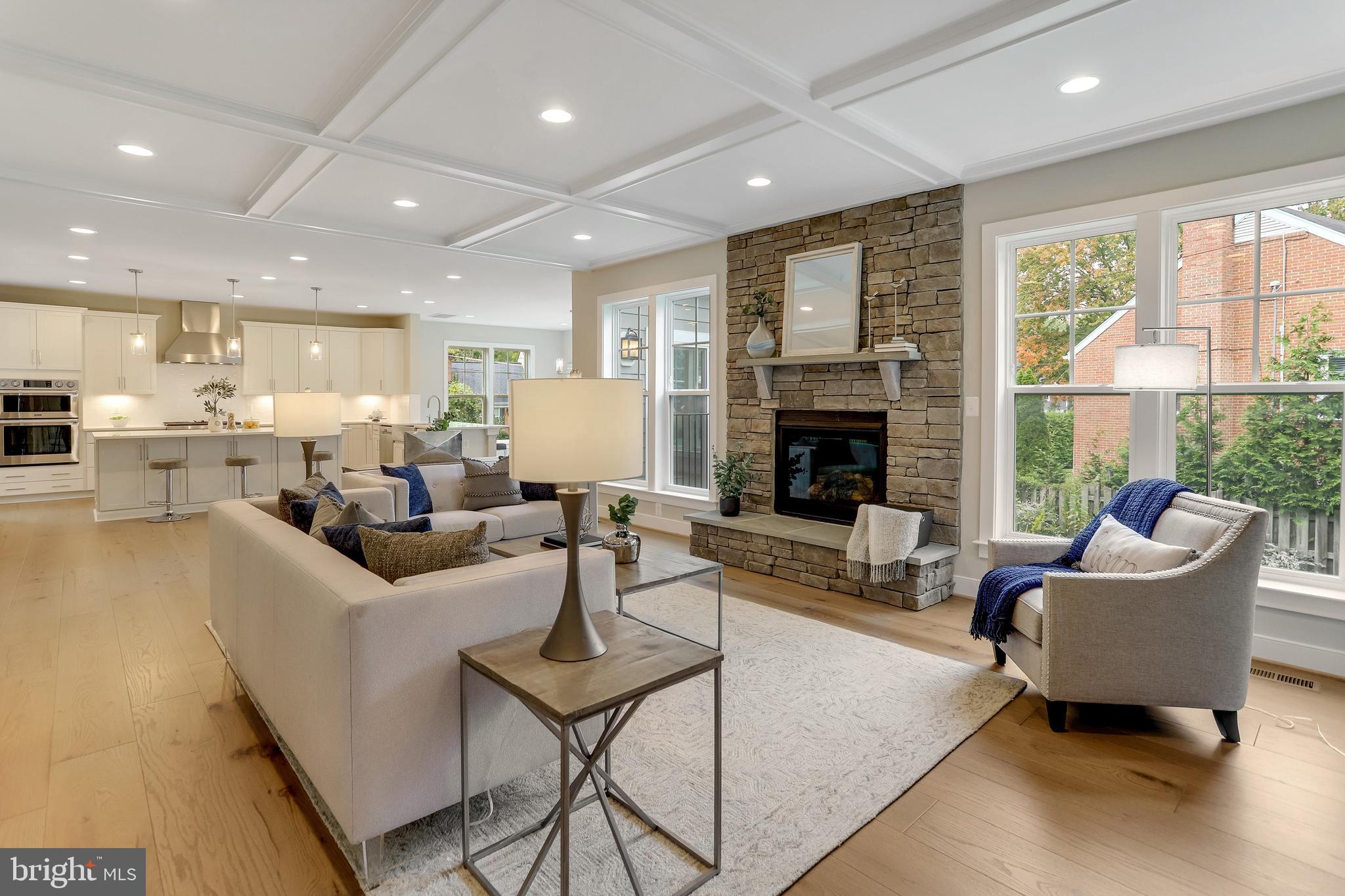 DUNN LORING - Residential