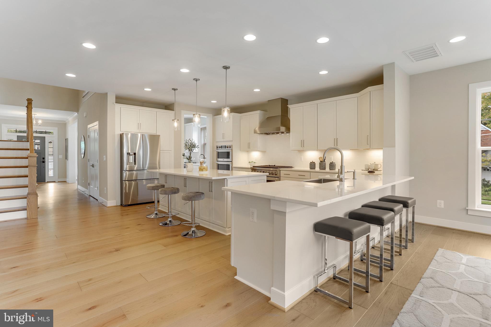 DUNN LORING - Residential