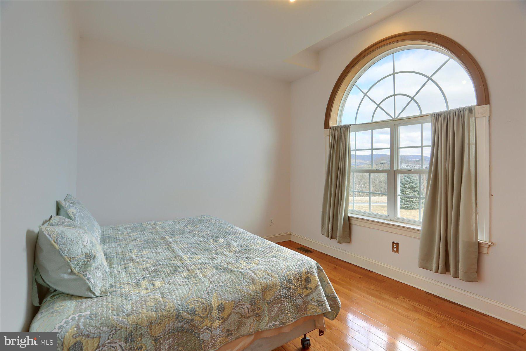 BROWNAWELL FARMS - Residential