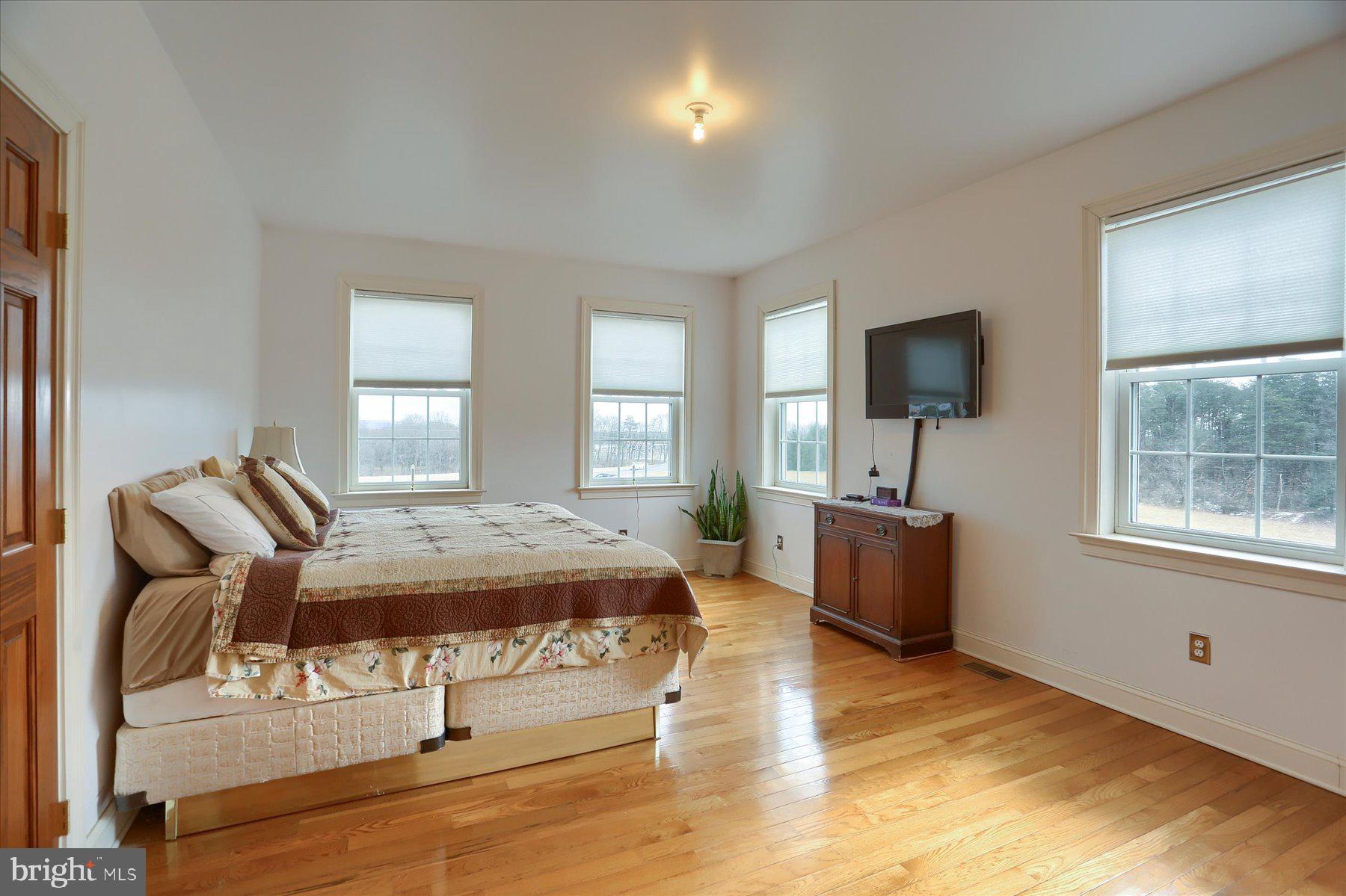 BROWNAWELL FARMS - Residential